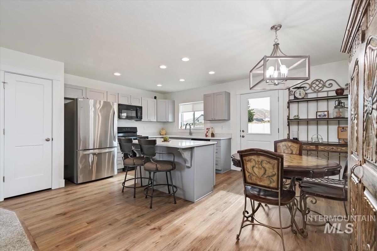 1840 Regency Way, Emmett, Idaho 83617, 3 Bedrooms, 2 Bathrooms, Residential For Sale, Price $399,000, 98989659