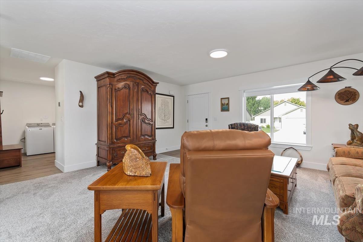 1840 Regency Way, Emmett, Idaho 83617, 3 Bedrooms, 2 Bathrooms, Residential For Sale, Price $399,000, 98989659