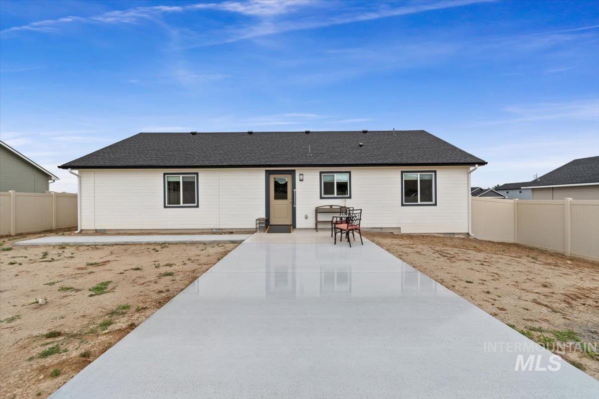 1840 Regency Way, Emmett, Idaho 83617, 3 Bedrooms, 2 Bathrooms, Residential For Sale, Price $399,000, 98989659