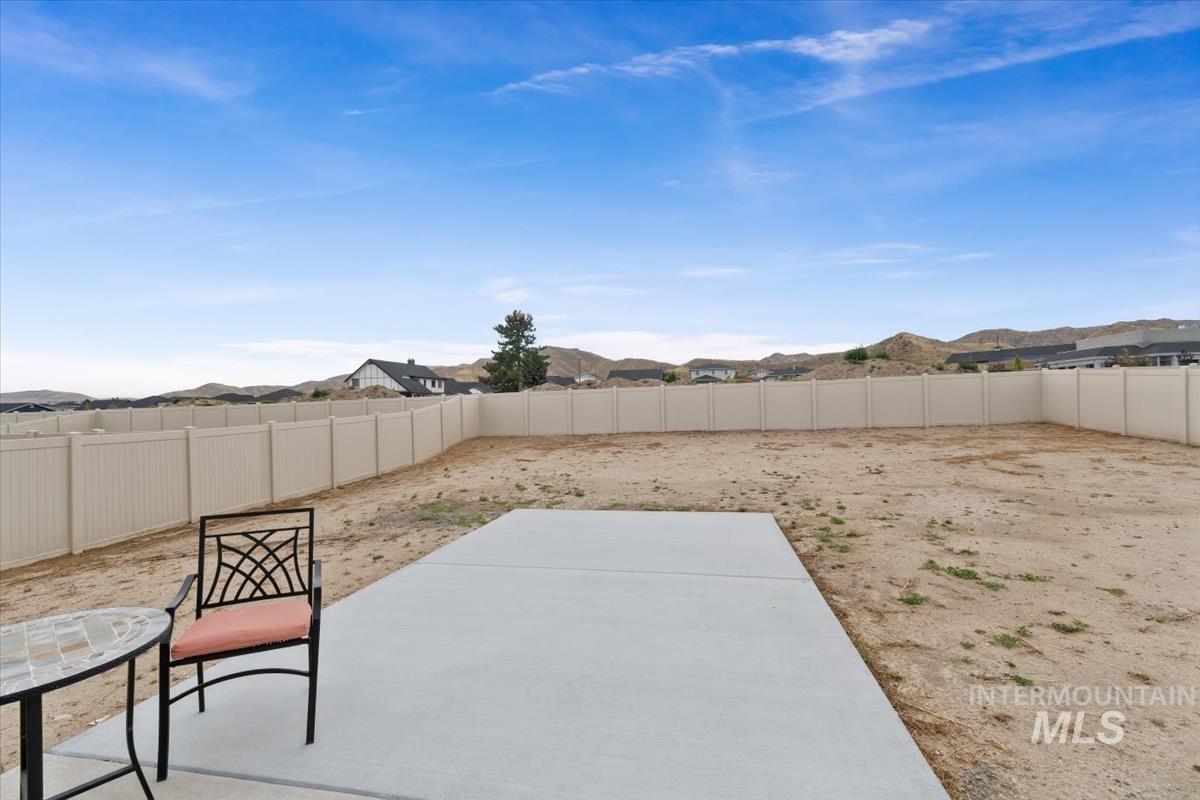 1840 Regency Way, Emmett, Idaho 83617, 3 Bedrooms, 2 Bathrooms, Residential For Sale, Price $399,000, 98989659