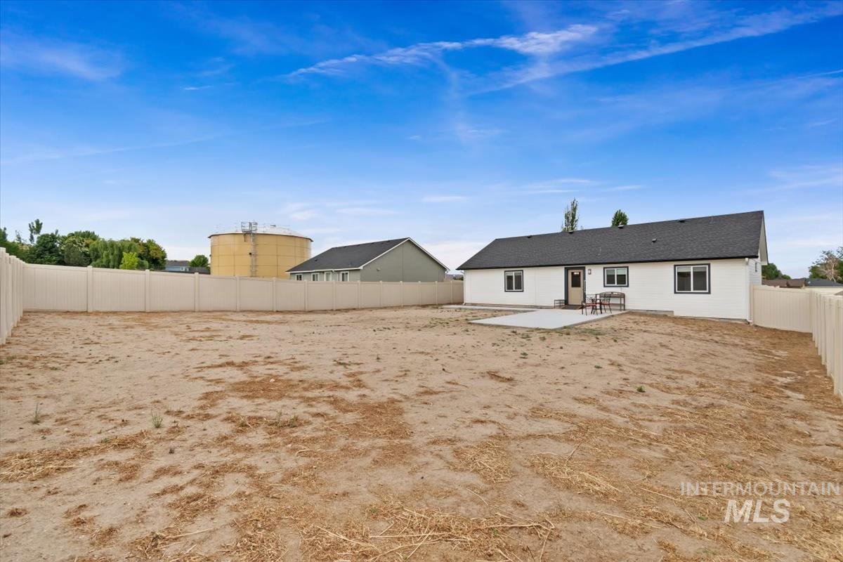 1840 Regency Way, Emmett, Idaho 83617, 3 Bedrooms, 2 Bathrooms, Residential For Sale, Price $399,000, 98989659