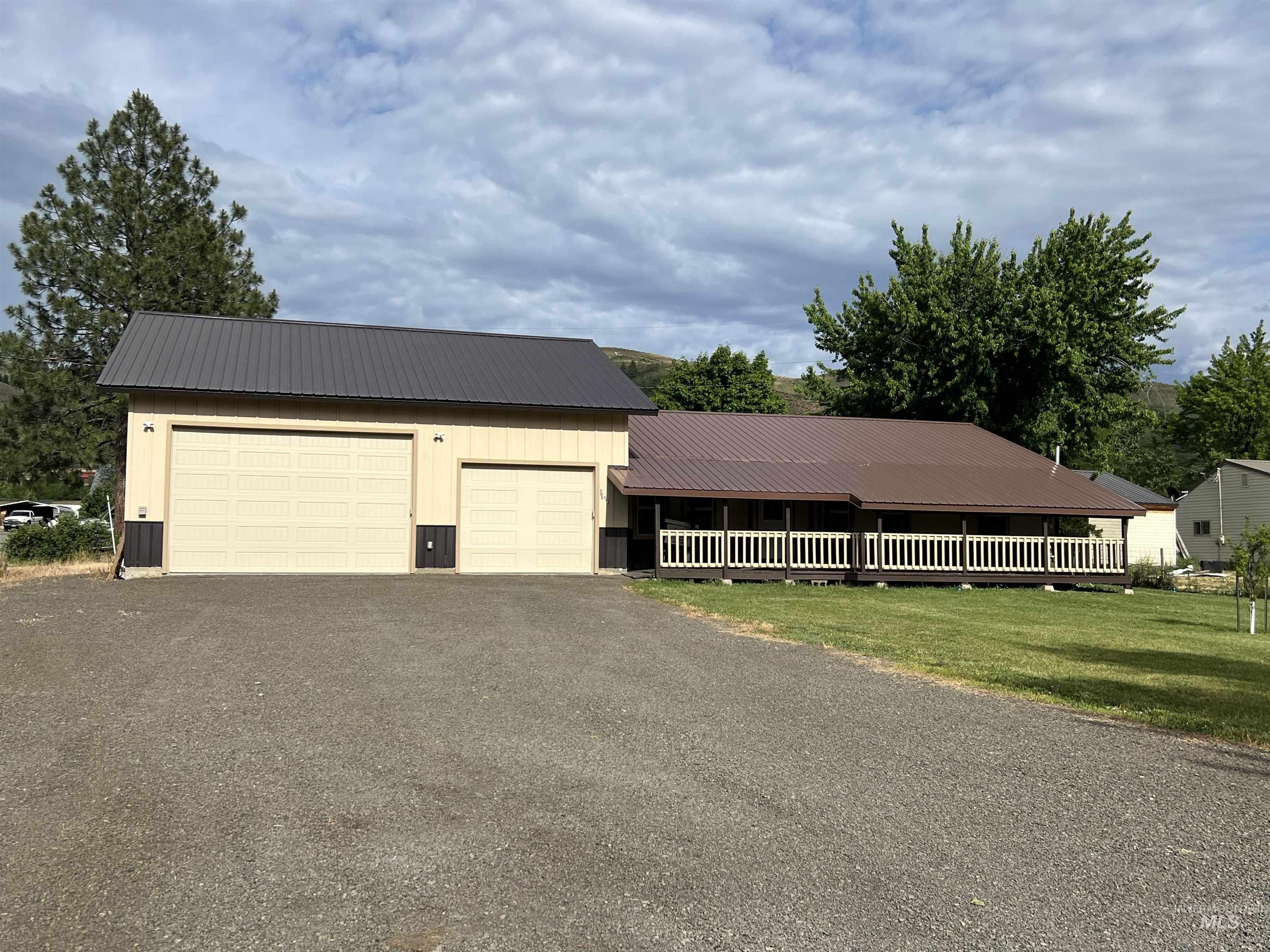 305 1/2 Clarendon, Council, Idaho 83612, 2 Bedrooms, 2 Bathrooms, Residential For Sale, Price $365,000, 98989660