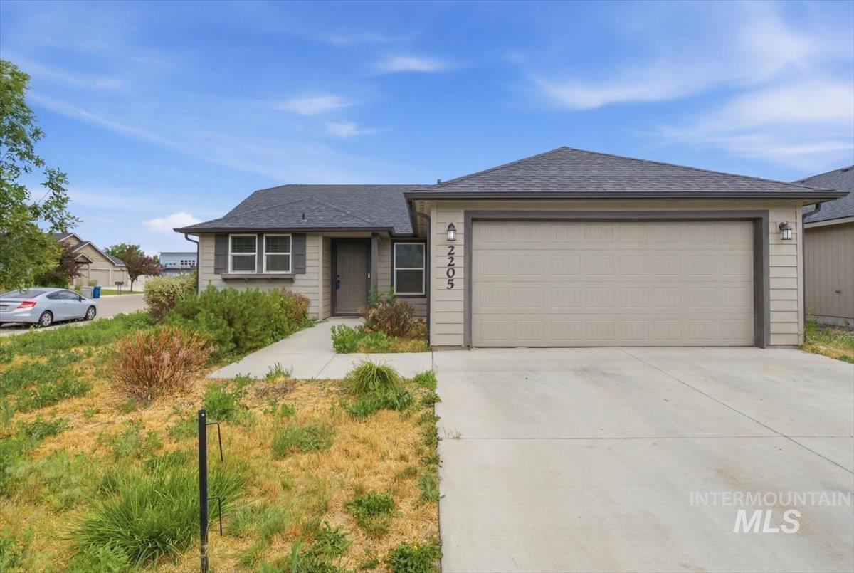 2205 E Elm Grove Dr., Nampa, Idaho 83686, 3 Bedrooms, 2 Bathrooms, Residential For Sale, Price $349,999,MLS 98989661