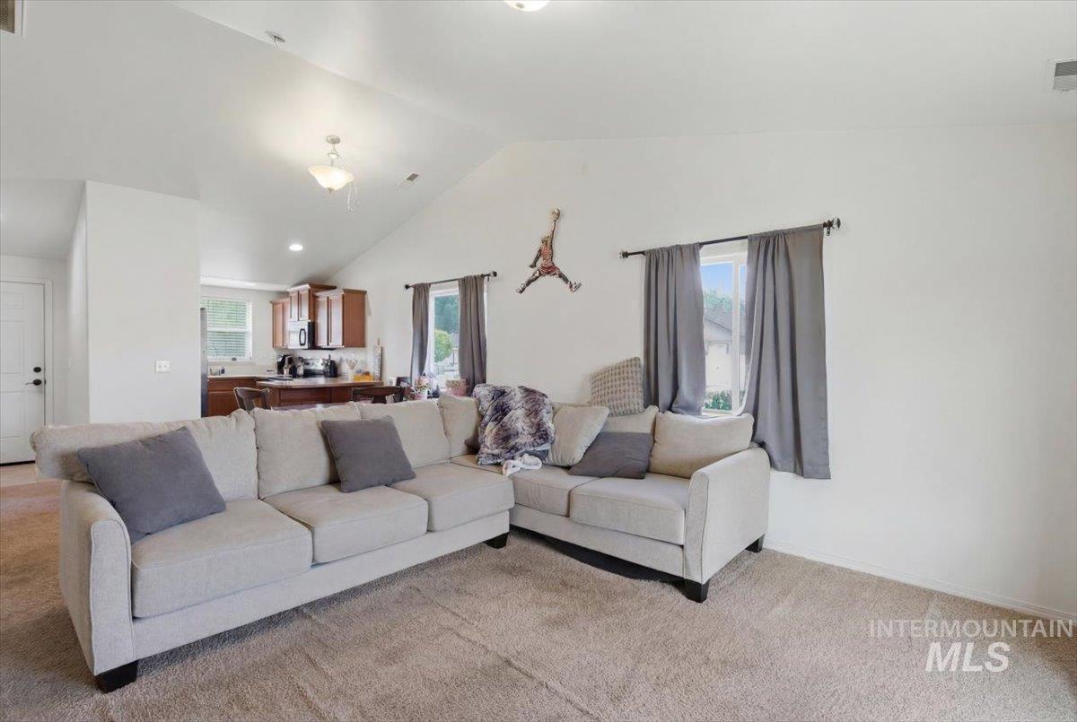 2205 E Elm Grove Dr., Nampa, Idaho 83686, 3 Bedrooms, 2 Bathrooms, Residential For Sale, Price $349,999,MLS 98989661