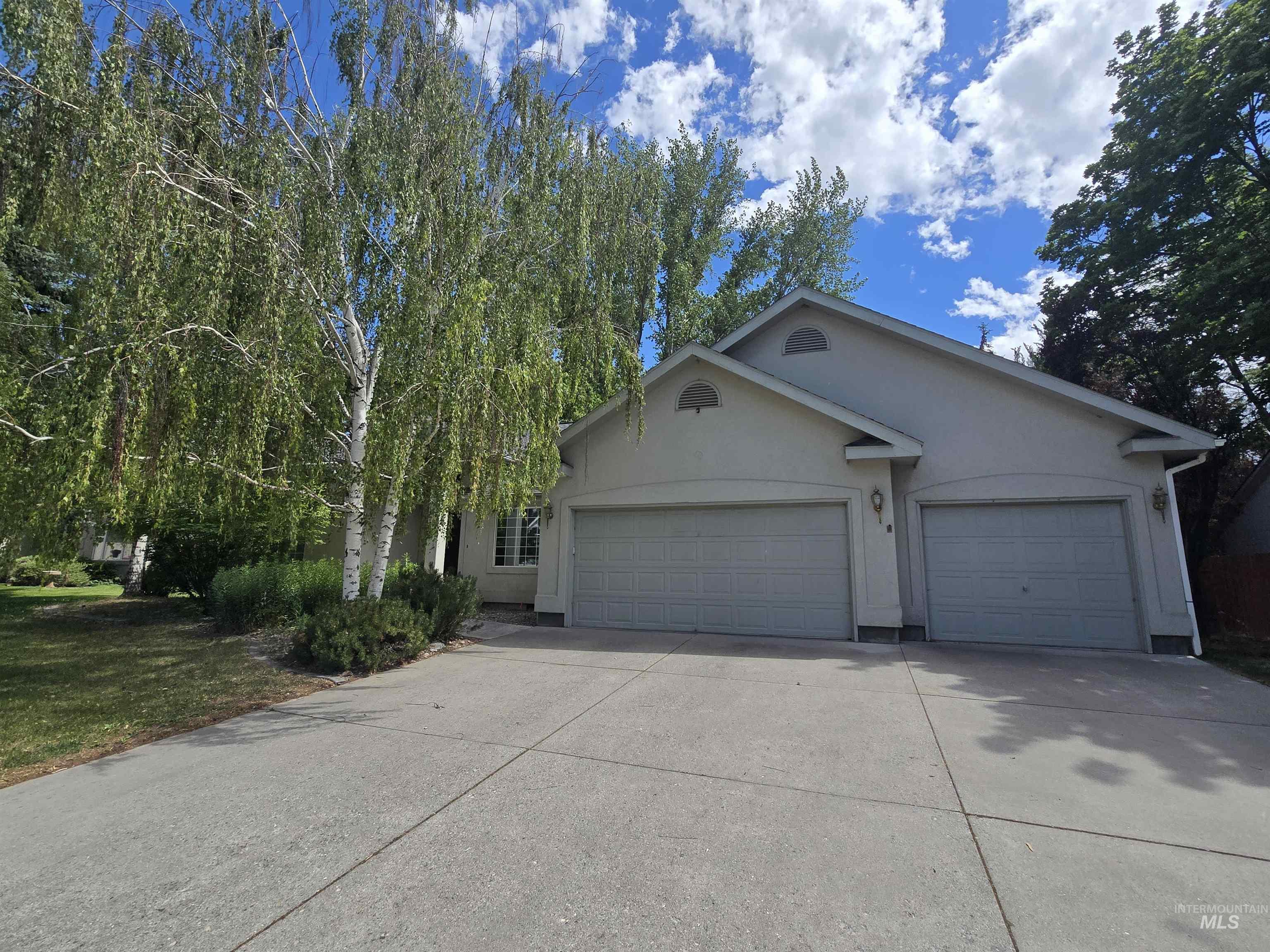 1374 Galena Drive, Twin Falls, Idaho 83301, 4 Bedrooms, 2 Bathrooms, Residential For Sale, Price $389,900, 98989663