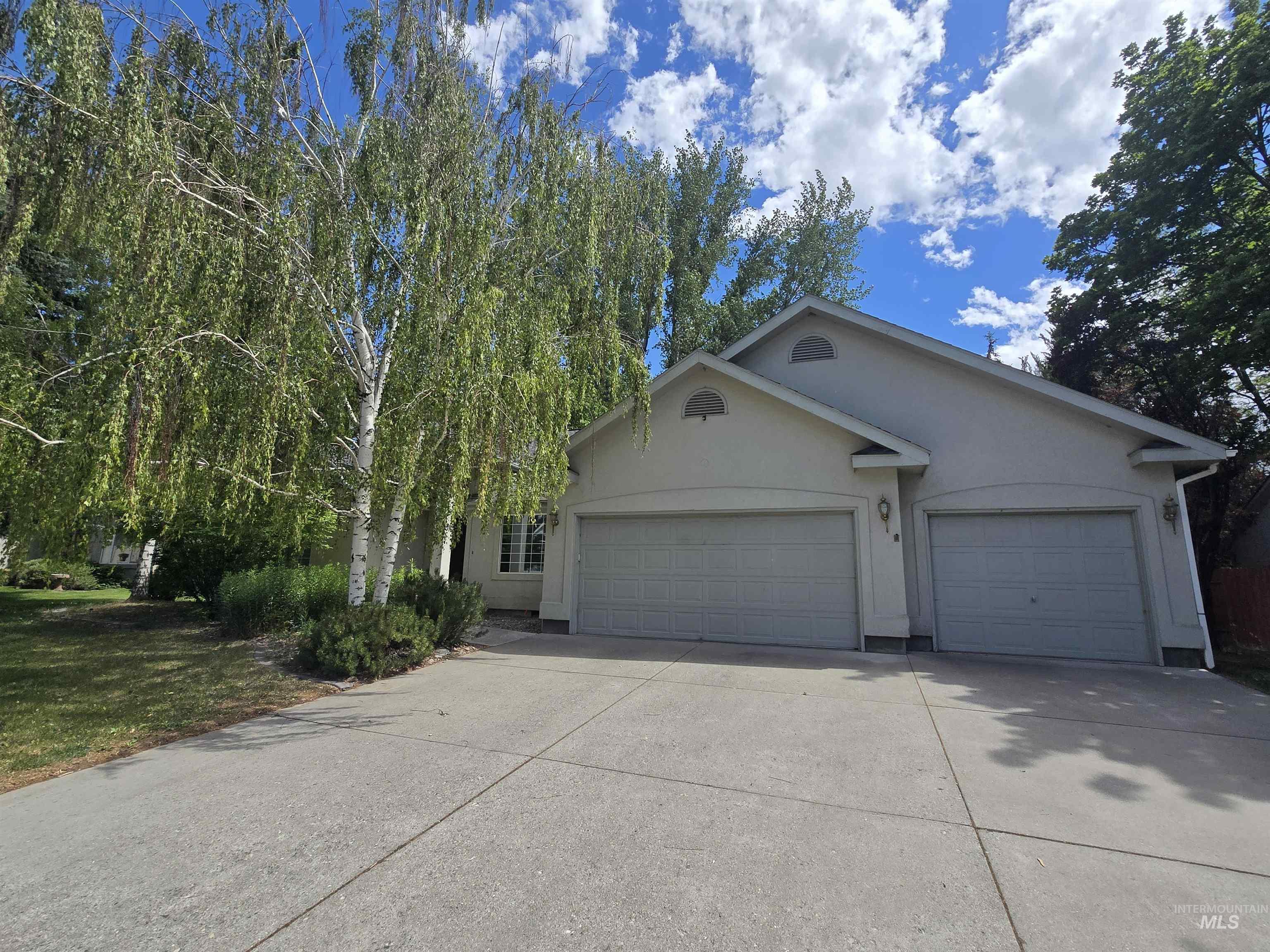 1374 Galena Drive, Twin Falls, Idaho 83301, 4 Bedrooms, 2 Bathrooms, Residential For Sale, Price $389,900, 98989663
