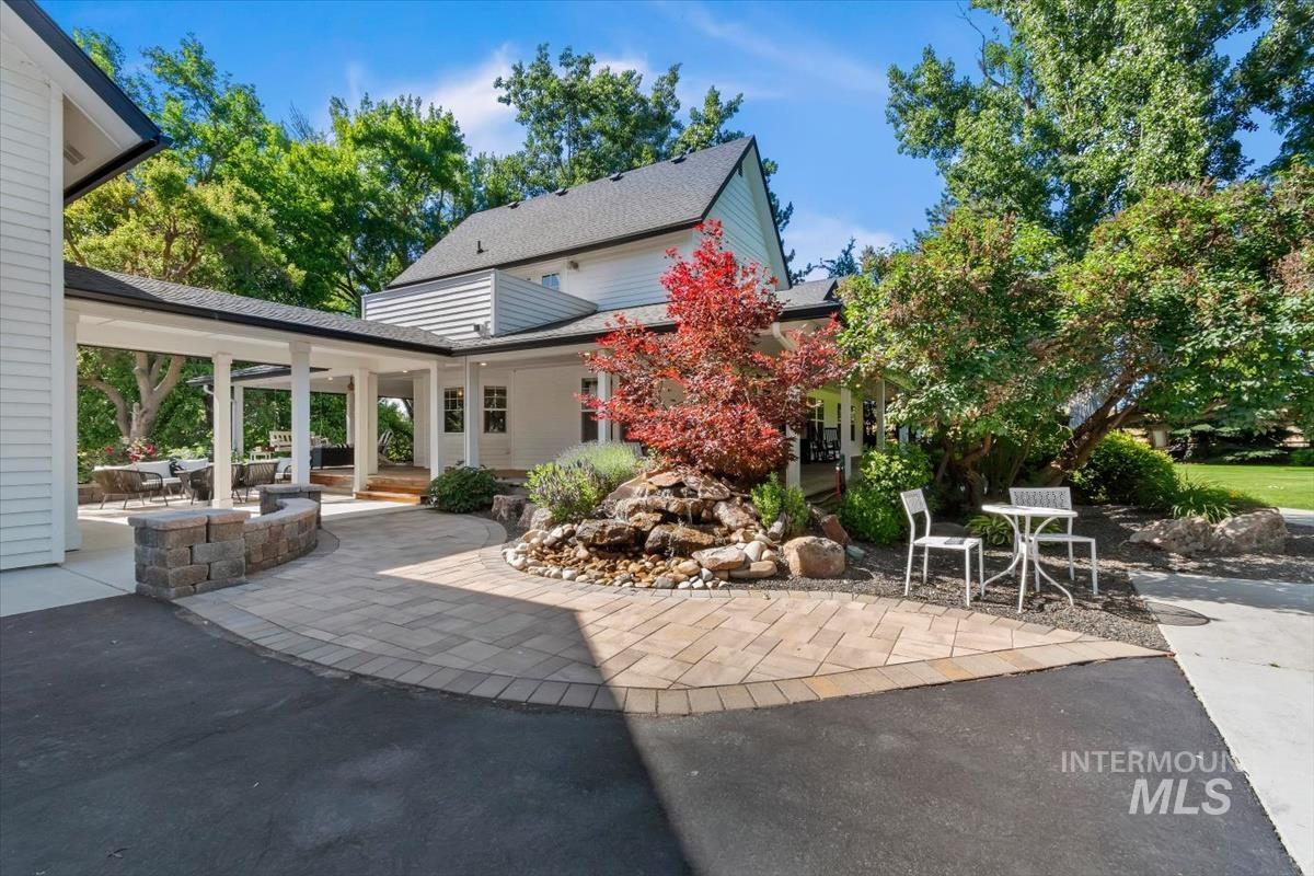 1825 W Beacon Light Rd, Eagle, Idaho 83616, 4 Bedrooms, 3 Bathrooms, Residential For Sale, Price $1,675,000, 98989664