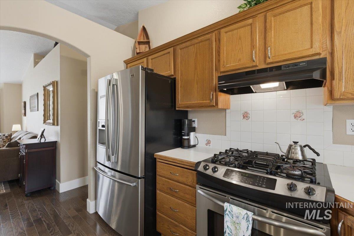 2716 E Castleberg Loop, Nampa, Idaho 83686, 3 Bedrooms, 2 Bathrooms, Residential For Sale, Price $369,900, 98989667