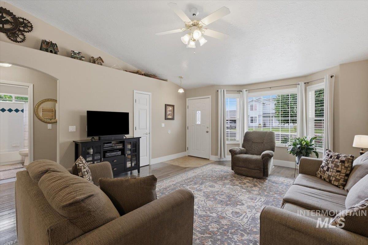2716 E Castleberg Loop, Nampa, Idaho 83686, 3 Bedrooms, 2 Bathrooms, Residential For Sale, Price $369,900, 98989667