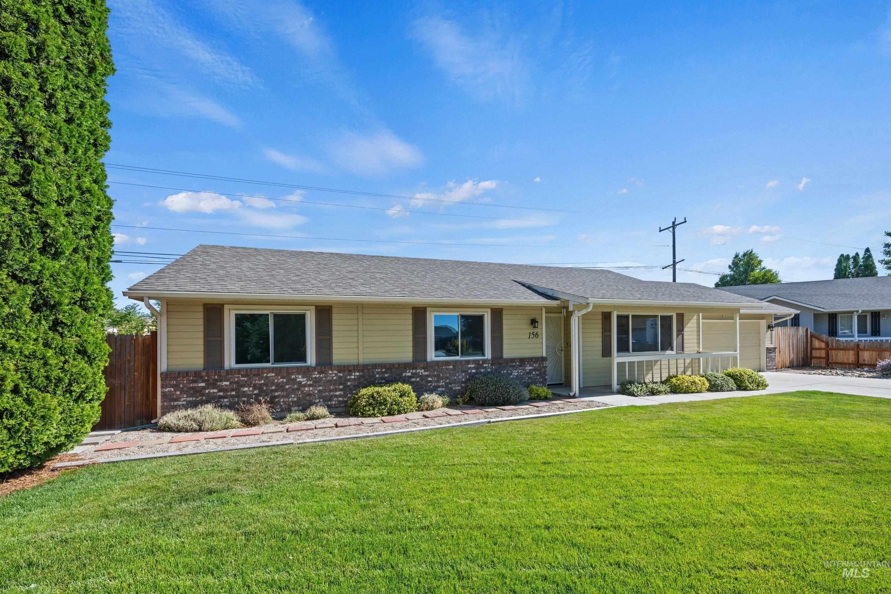 156 E Eastbrook Ct, Meridian, Idaho 83646, 3 Bedrooms, 2 Bathrooms, Residential For Sale, Price $389,900, 98989668