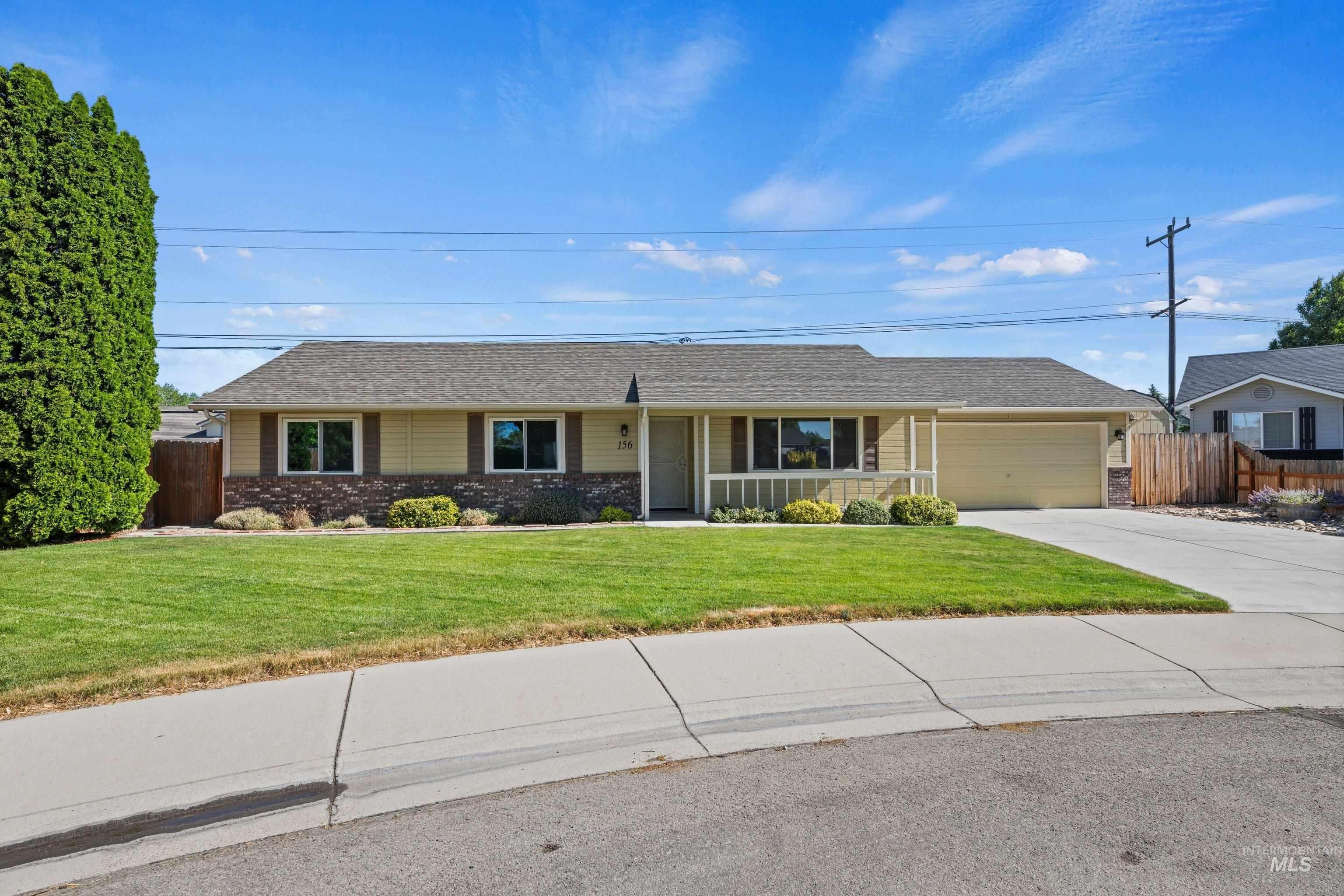 156 E Eastbrook Ct, Meridian, Idaho 83646, 3 Bedrooms, 2 Bathrooms, Residential For Sale, Price $389,900, 98989668