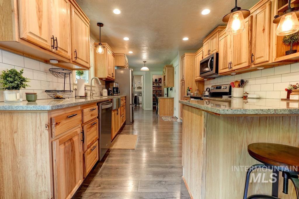 2992 9th Ave E, Twin Falls, Idaho 83301, 4 Bedrooms, 4 Bathrooms, Residential For Sale, Price $540,000, 98989670