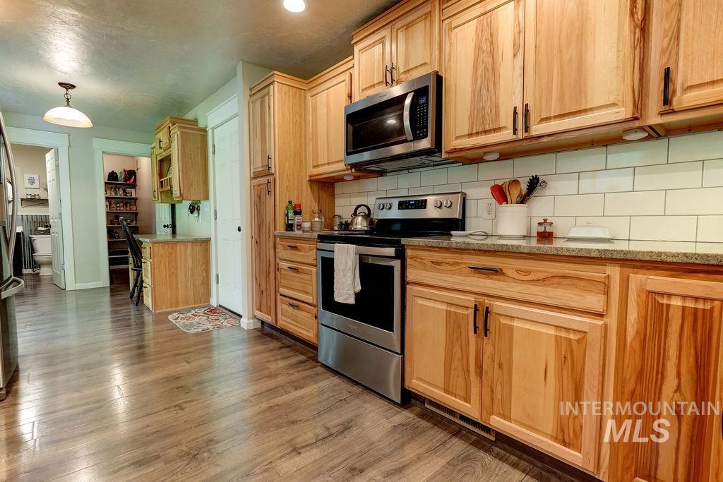 2992 9th Ave E, Twin Falls, Idaho 83301, 4 Bedrooms, 4 Bathrooms, Residential For Sale, Price $540,000, 98989670