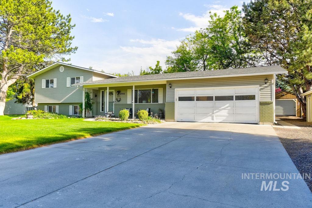 2992 9th Ave E, Twin Falls, Idaho 83301, 4 Bedrooms, 4 Bathrooms, Residential For Sale, Price $540,000, 98989670