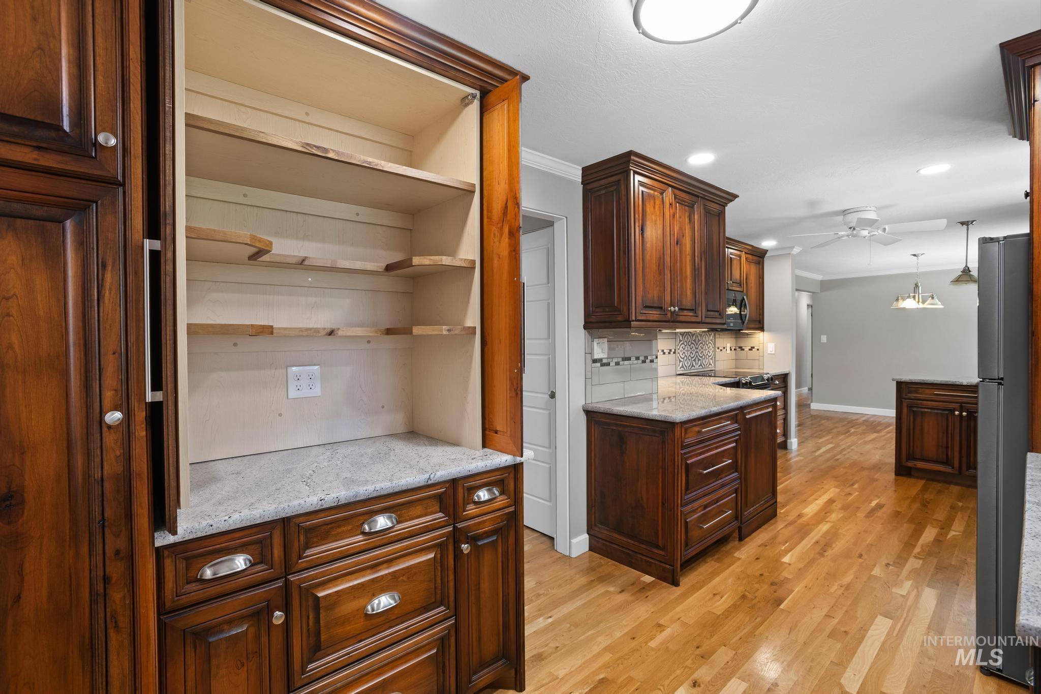7201 W Maxwell, Boise, Idaho 83704, 5 Bedrooms, 2 Bathrooms, Residential For Sale, Price $699,900, 98989672