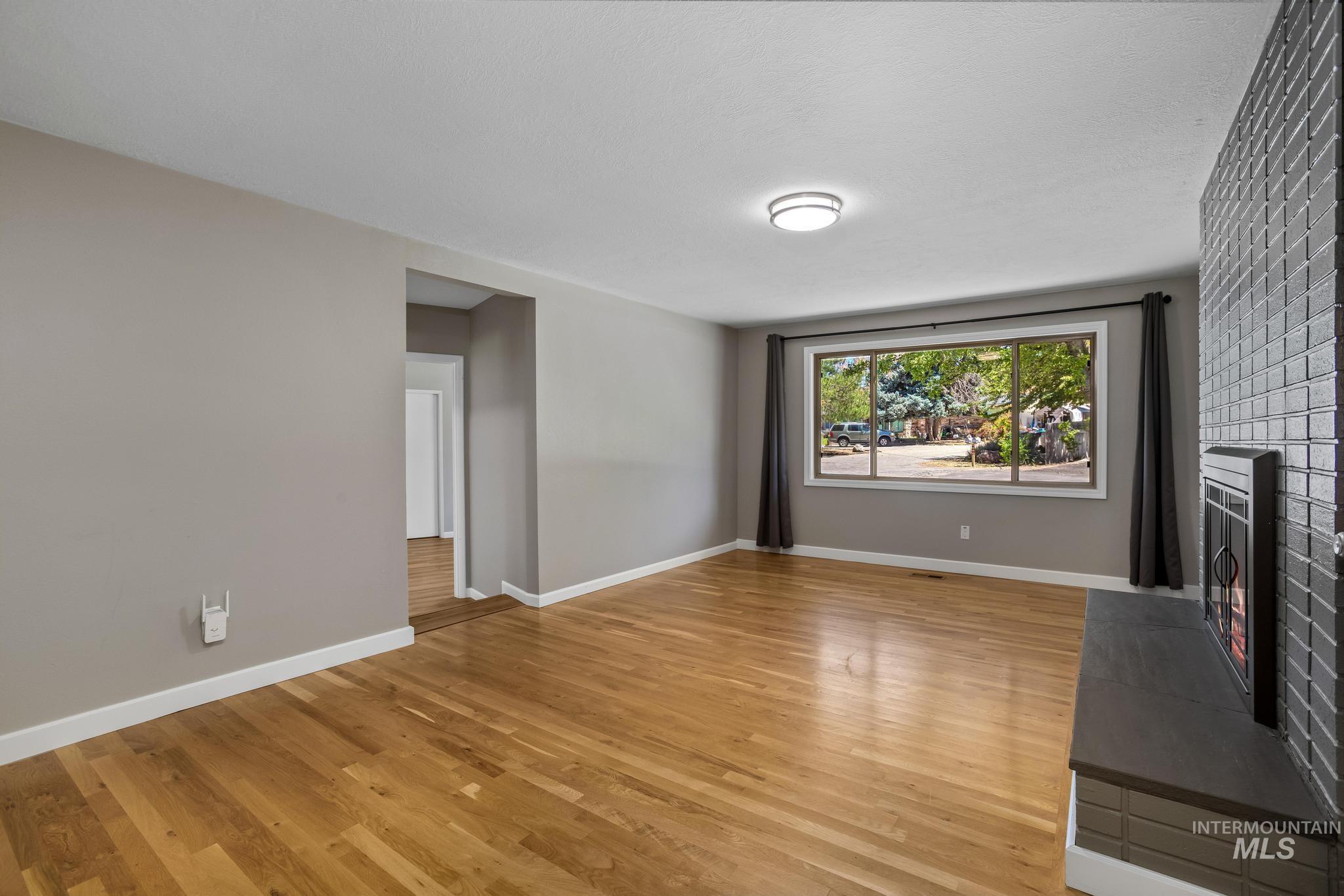 7201 W Maxwell, Boise, Idaho 83704, 5 Bedrooms, 2 Bathrooms, Residential For Sale, Price $699,900, 98989672