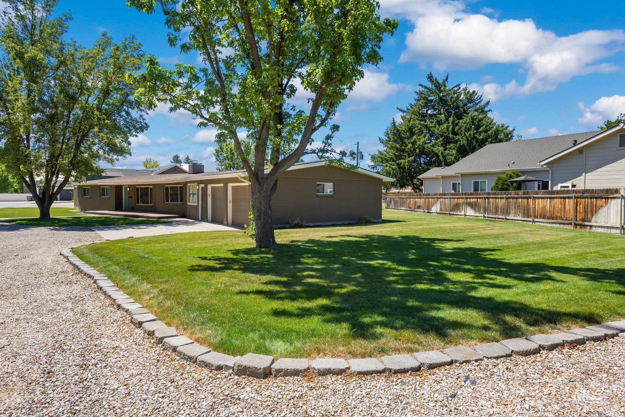 7201 W Maxwell, Boise, Idaho 83704, 5 Bedrooms, 2 Bathrooms, Residential For Sale, Price $699,900, 98989672