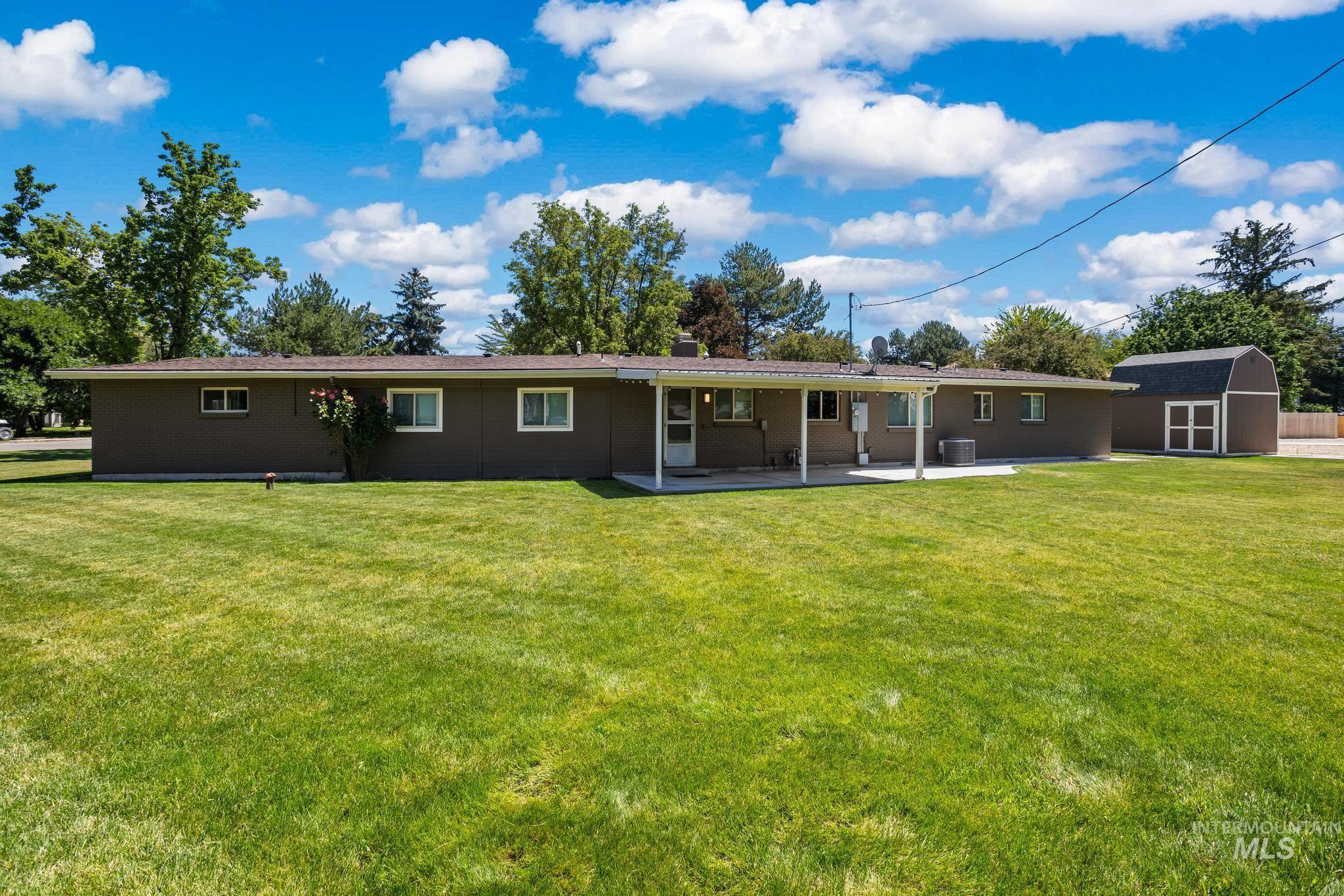 7201 W Maxwell, Boise, Idaho 83704, 5 Bedrooms, 2 Bathrooms, Residential For Sale, Price $699,900, 98989672