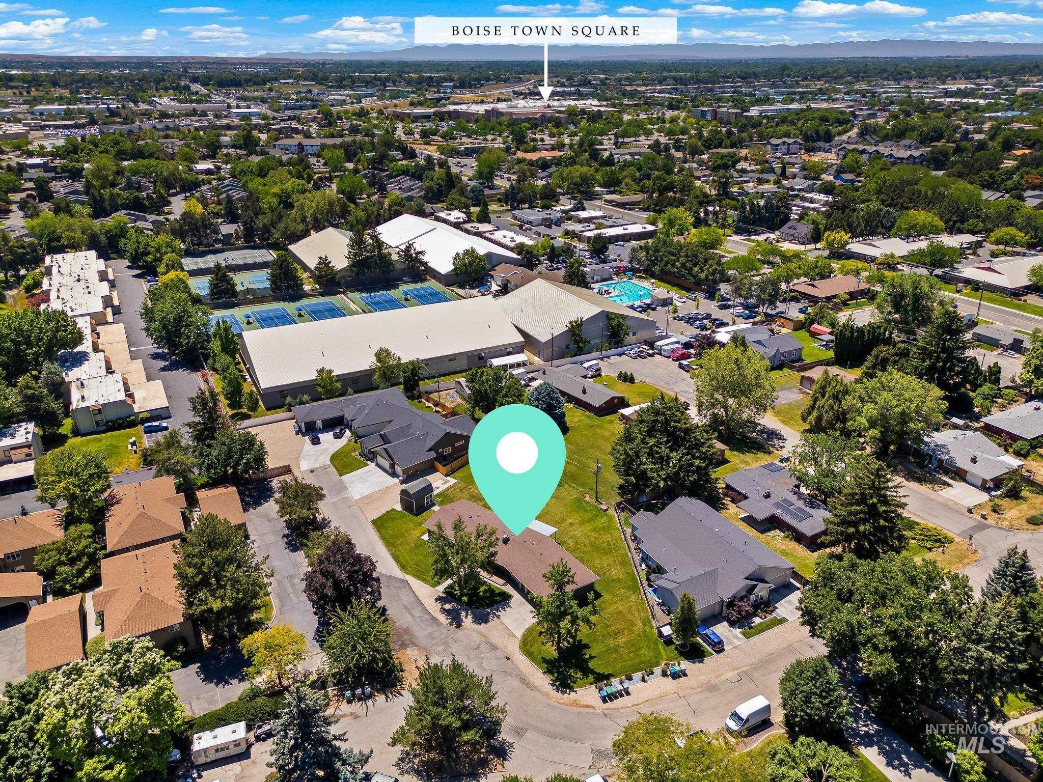 7201 W Maxwell, Boise, Idaho 83704, 5 Bedrooms, 2 Bathrooms, Residential For Sale, Price $699,900, 98989672
