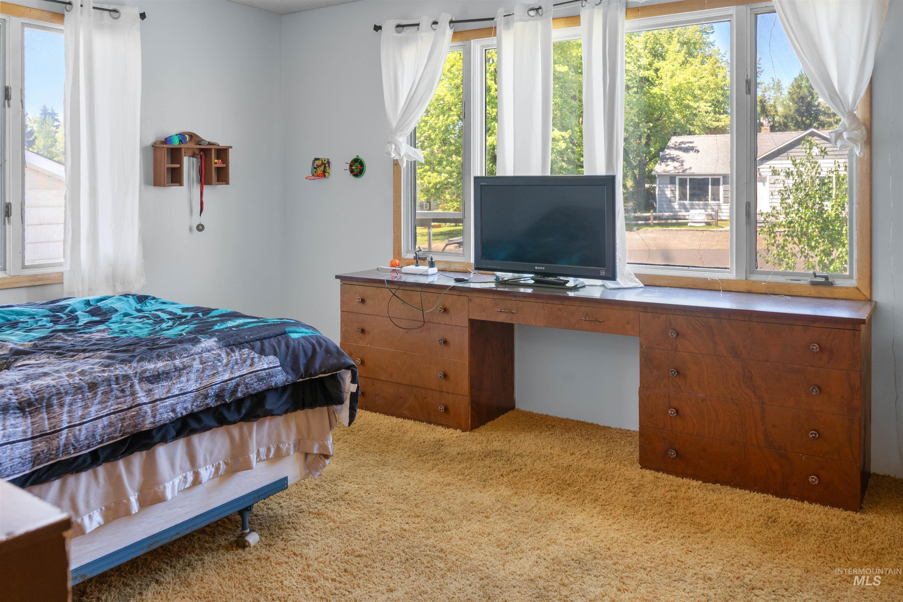 305 Walnut Street, Nezperce, Idaho 83543, 3 Bedrooms, 2 Bathrooms, Residential For Sale, Price $300,000, 98989678