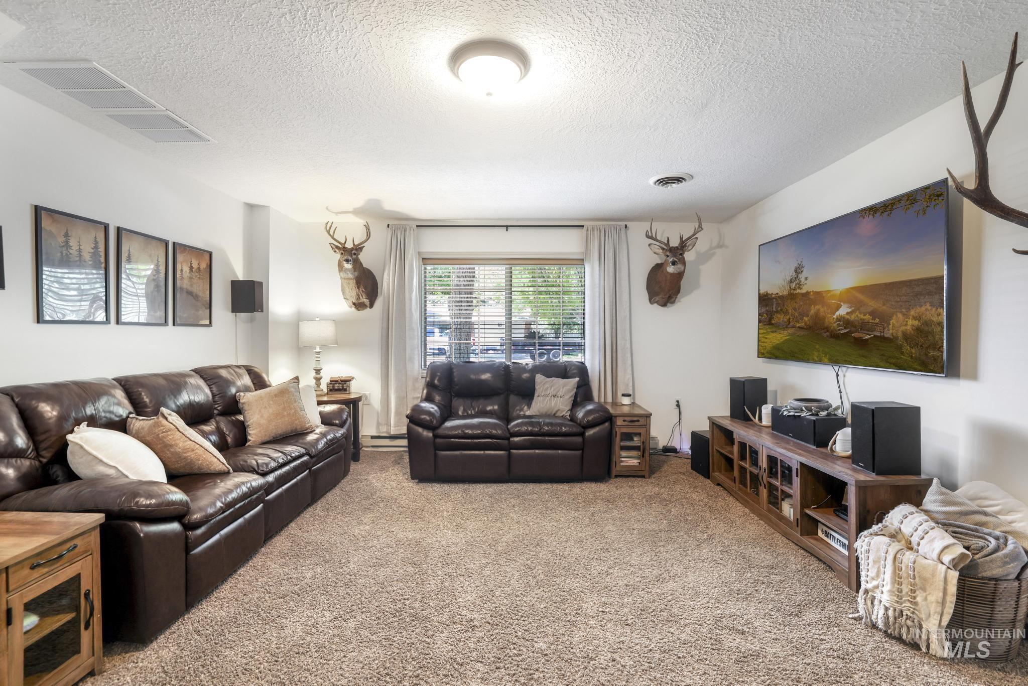 2139 Hillcrest Ln, Twin Falls, Idaho 83301-5353, 4 Bedrooms, 2.5 Bathrooms, Residential For Sale, Price $469,000, 98989679