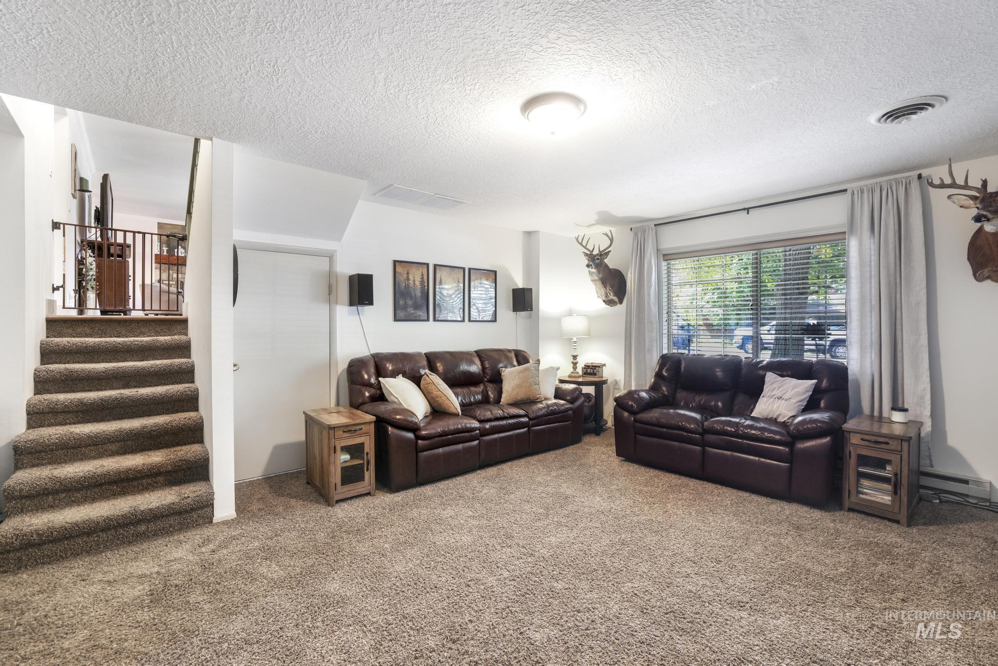 2139 Hillcrest Ln, Twin Falls, Idaho 83301-5353, 4 Bedrooms, 2.5 Bathrooms, Residential For Sale, Price $469,000, 98989679