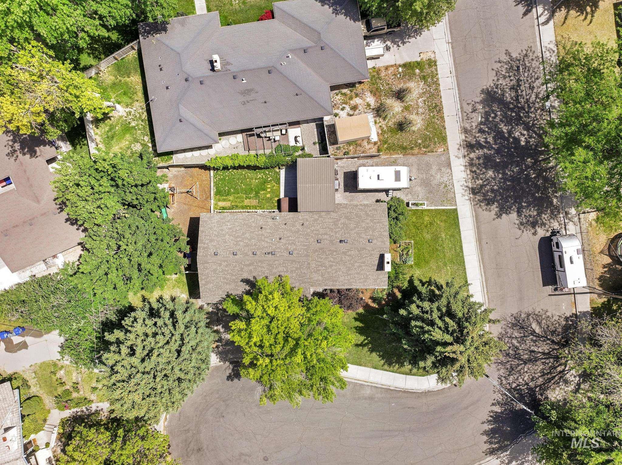 2139 Hillcrest Ln, Twin Falls, Idaho 83301-5353, 4 Bedrooms, 2.5 Bathrooms, Residential For Sale, Price $469,000, 98989679
