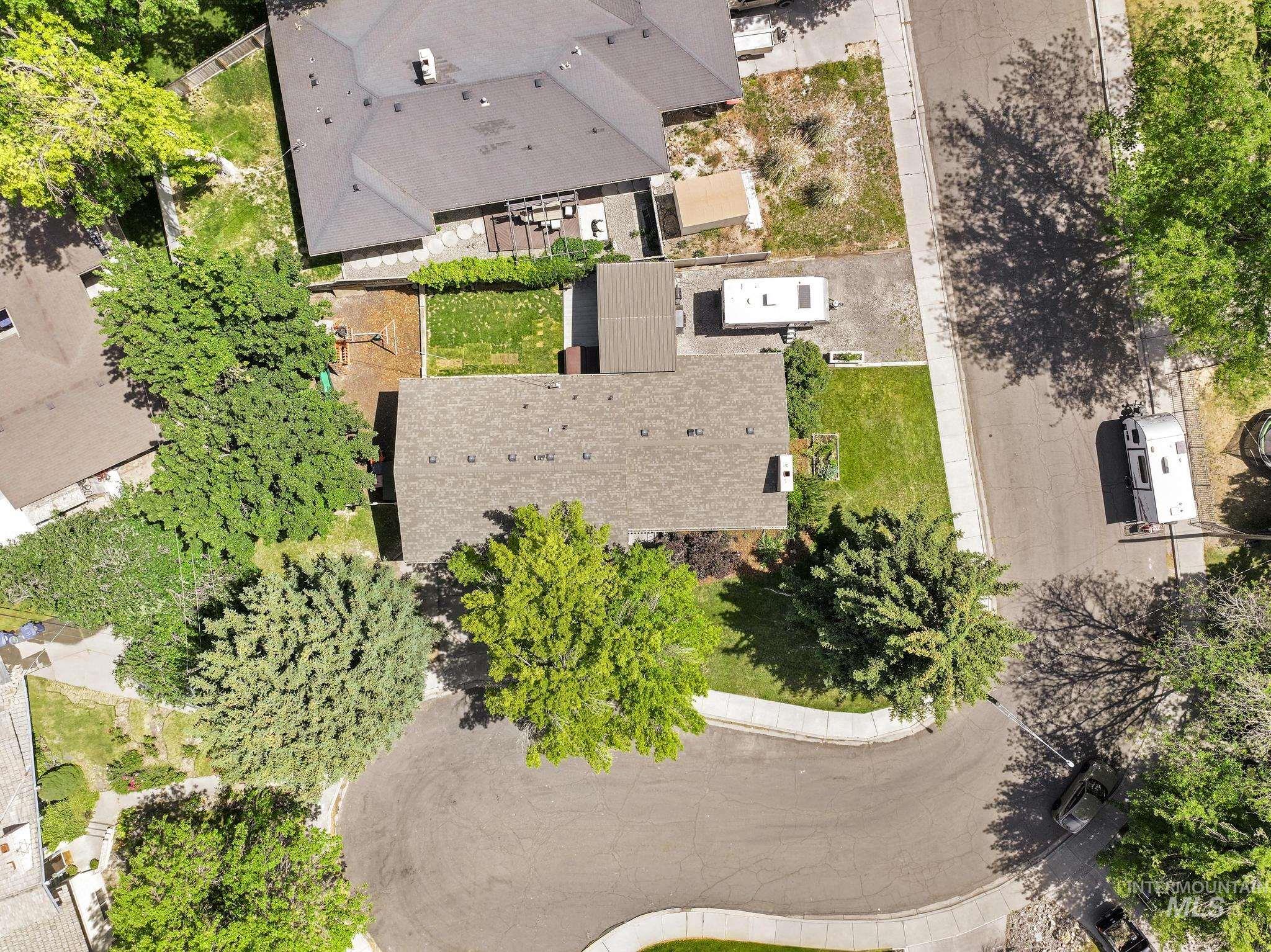 2139 Hillcrest Ln, Twin Falls, Idaho 83301-5353, 4 Bedrooms, 2.5 Bathrooms, Residential For Sale, Price $469,000, 98989679