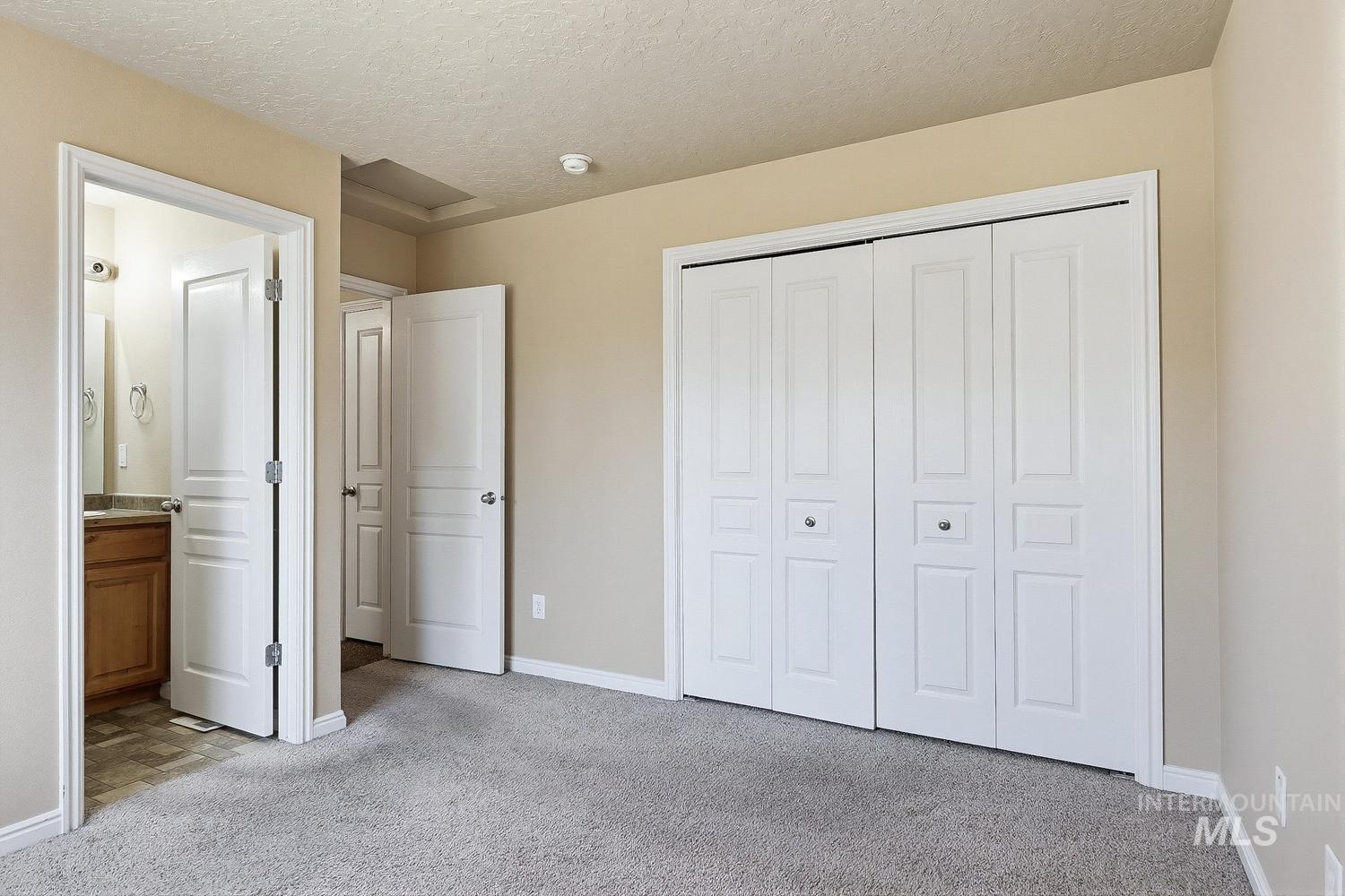 814 Sioux Ave, Emmett, Idaho 83617-4011, 3 Bedrooms, 2 Bathrooms, Residential For Sale, Price $316,000, 98989680