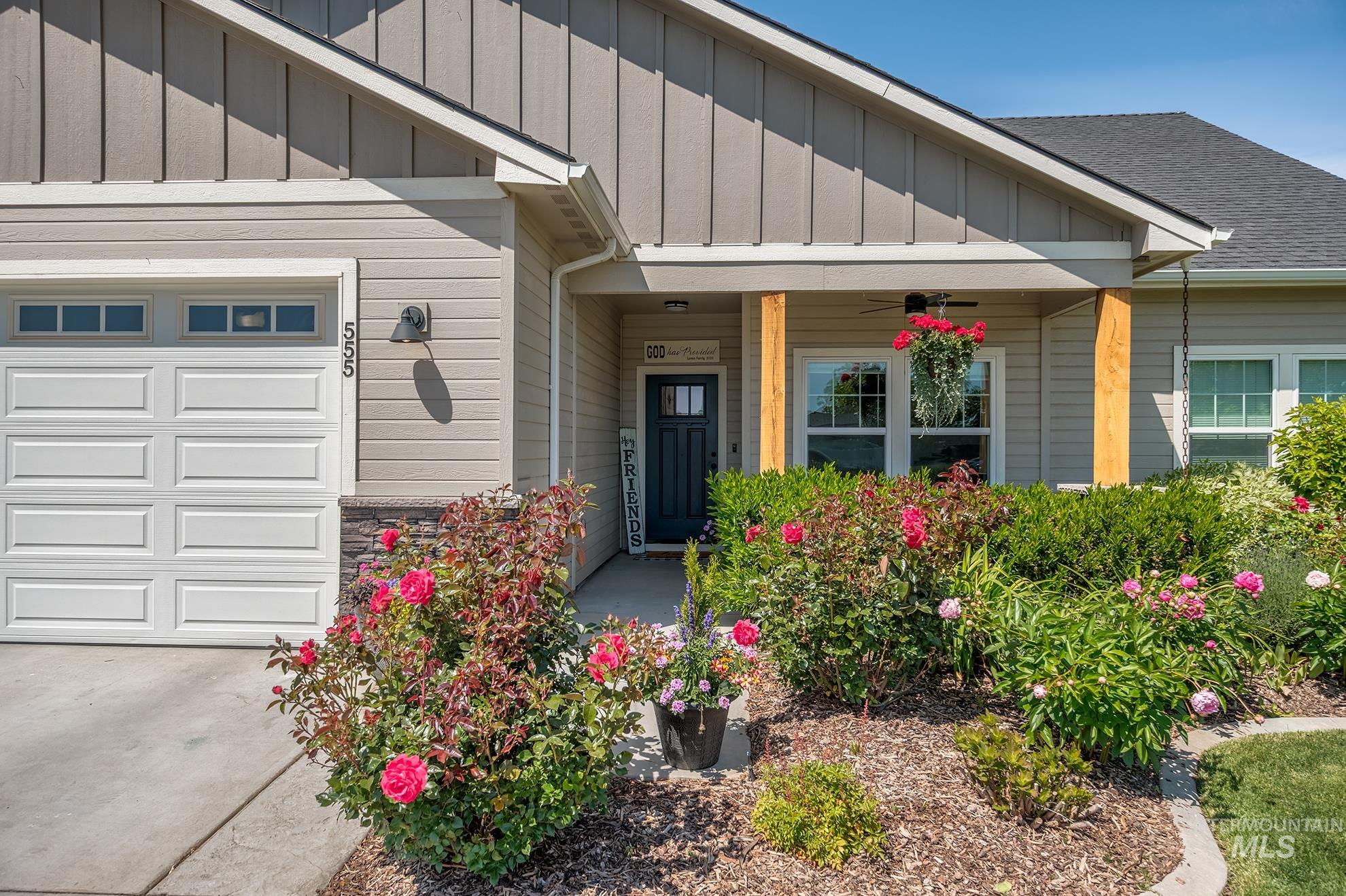 555 Syringa Falls Ct, Fruitland, Idaho 83619, 4 Bedrooms, 3 Bathrooms, Residential For Sale, Price $509,900, 98989681