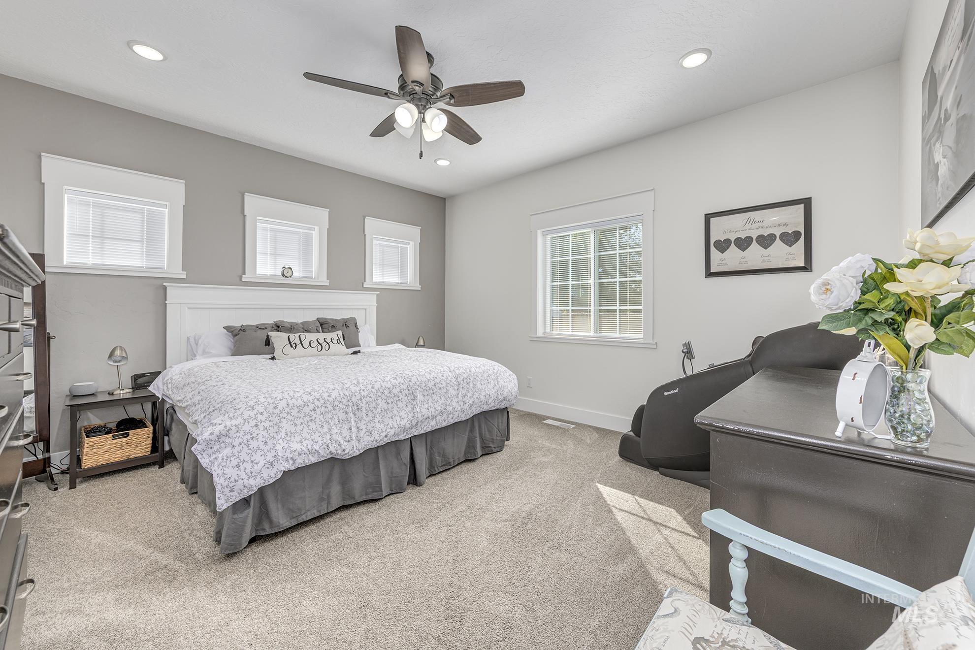 555 Syringa Falls Ct, Fruitland, Idaho 83619, 4 Bedrooms, 3 Bathrooms, Residential For Sale, Price $509,900, 98989681