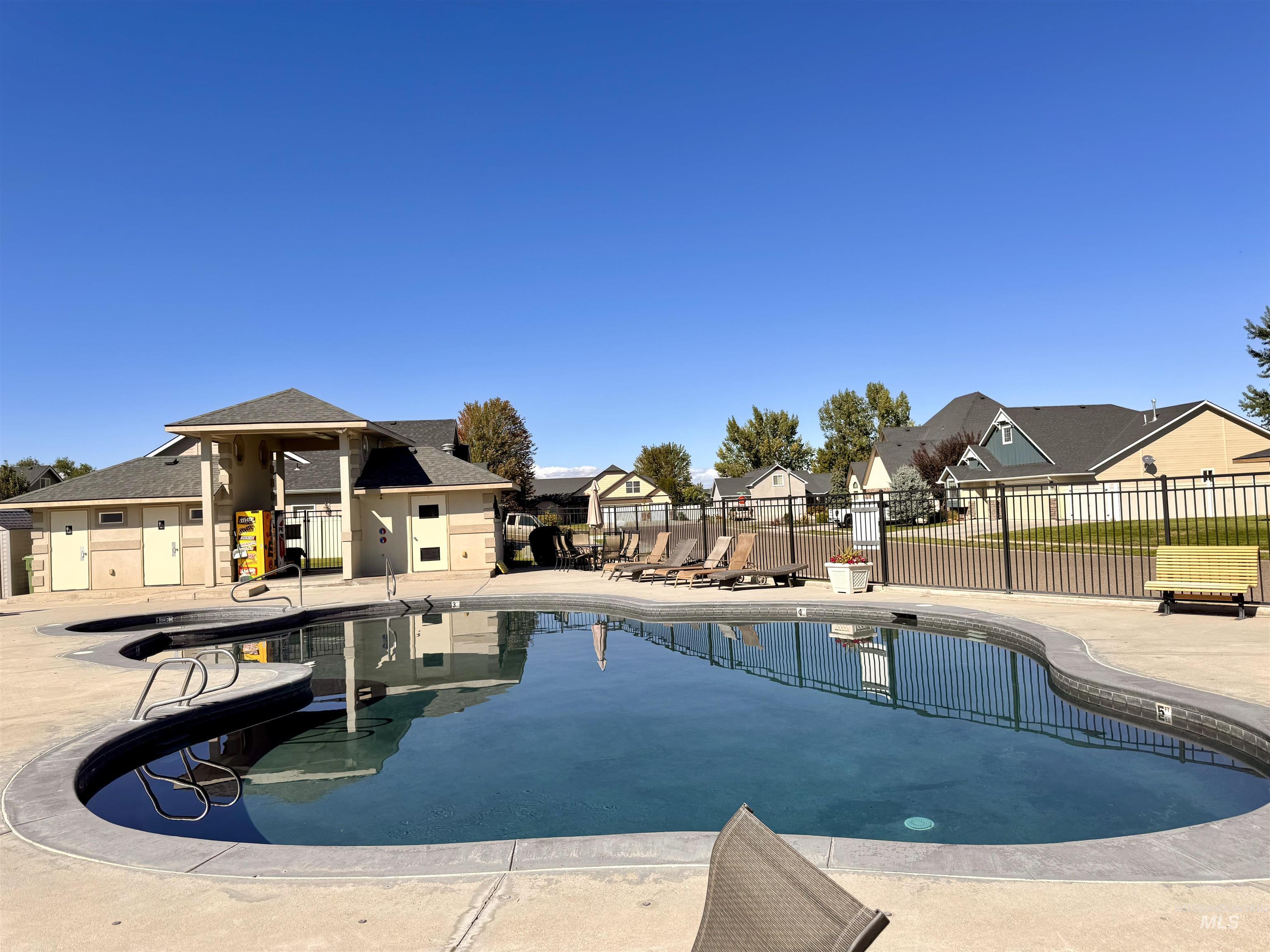 555 Syringa Falls Ct, Fruitland, Idaho 83619, 4 Bedrooms, 3 Bathrooms, Residential For Sale, Price $509,900, 98989681