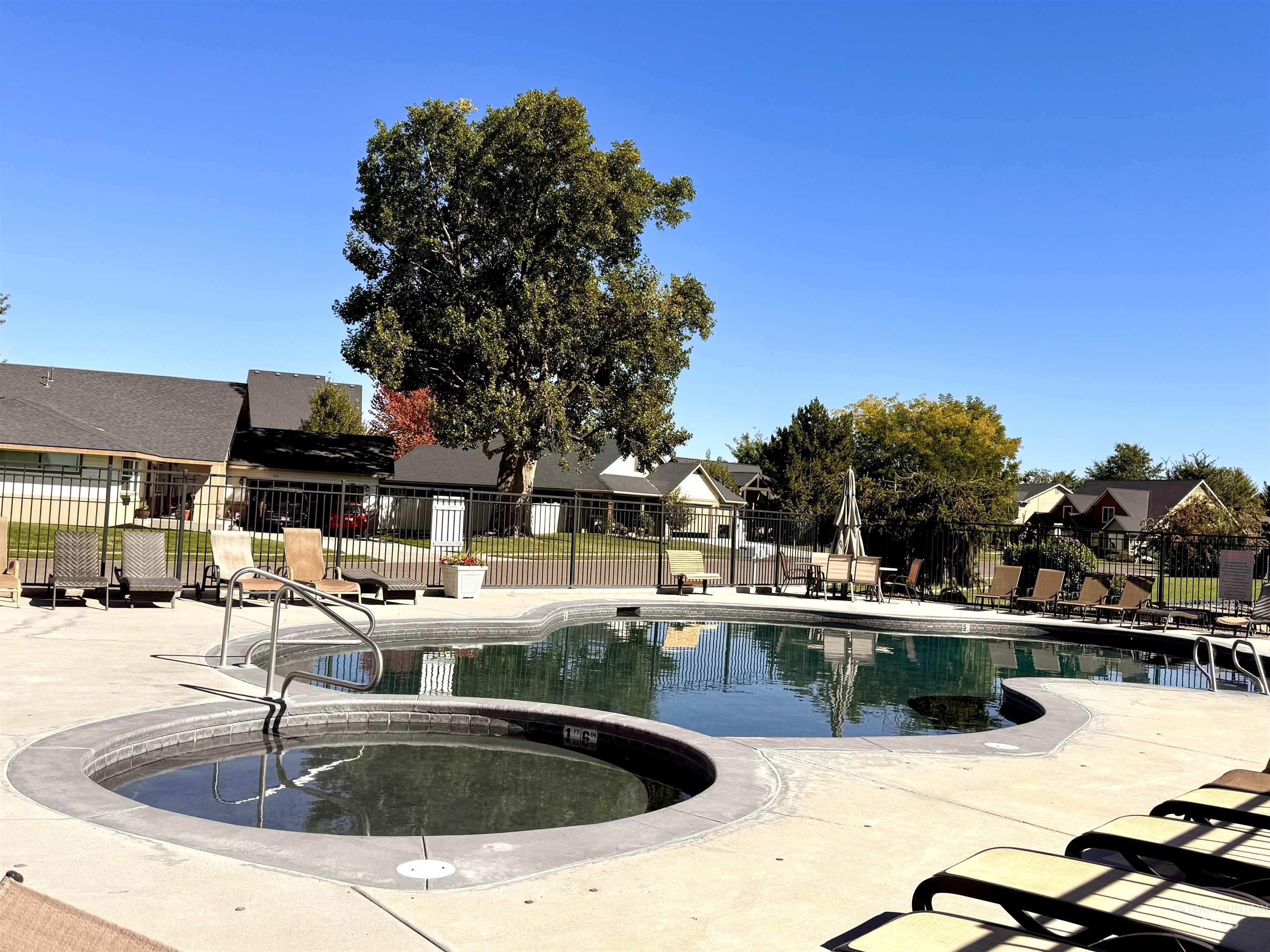 555 Syringa Falls Ct, Fruitland, Idaho 83619, 4 Bedrooms, 3 Bathrooms, Residential For Sale, Price $509,900, 98989681