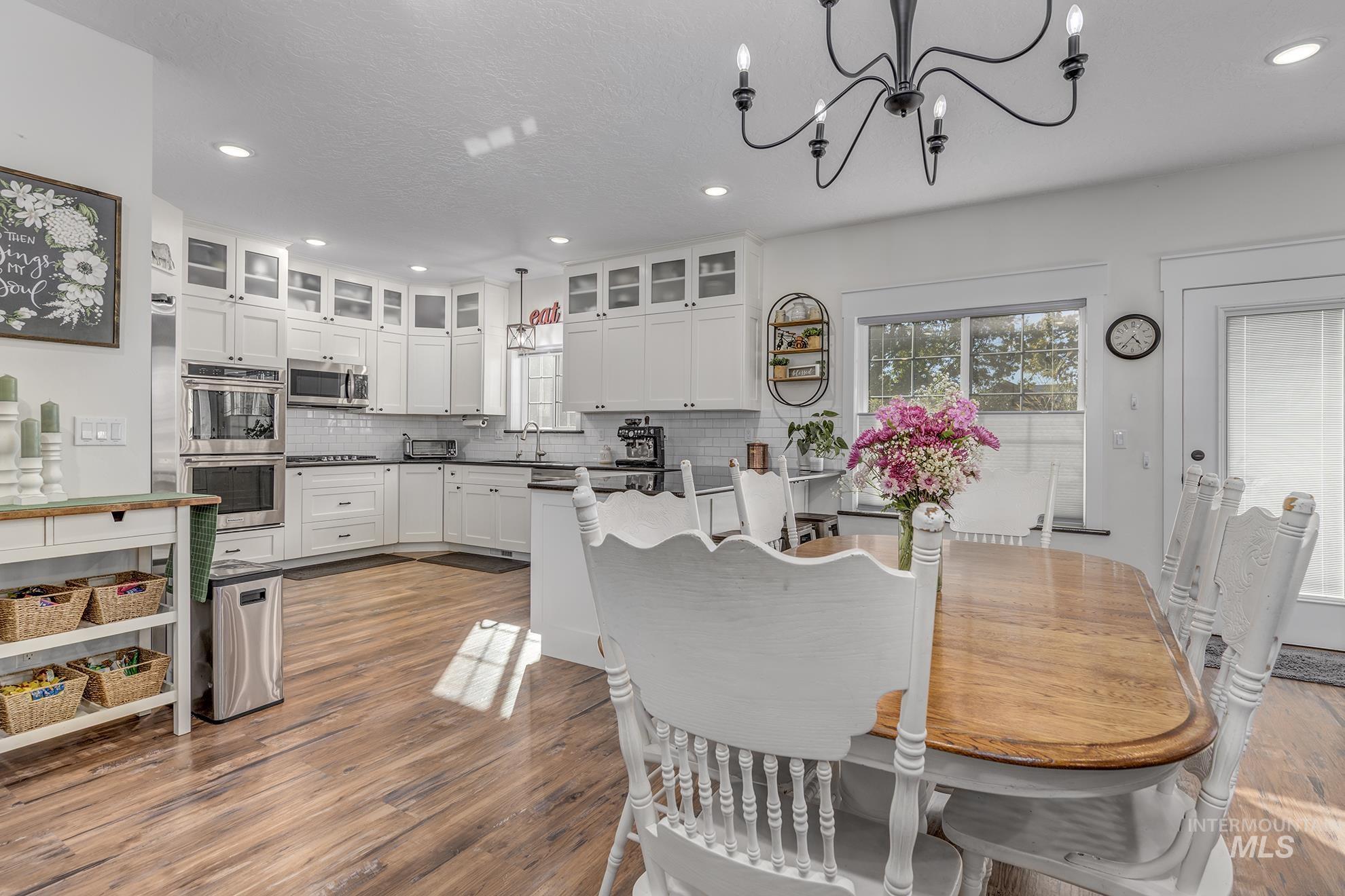 555 Syringa Falls Ct, Fruitland, Idaho 83619, 4 Bedrooms, 3 Bathrooms, Residential For Sale, Price $509,900, 98989681
