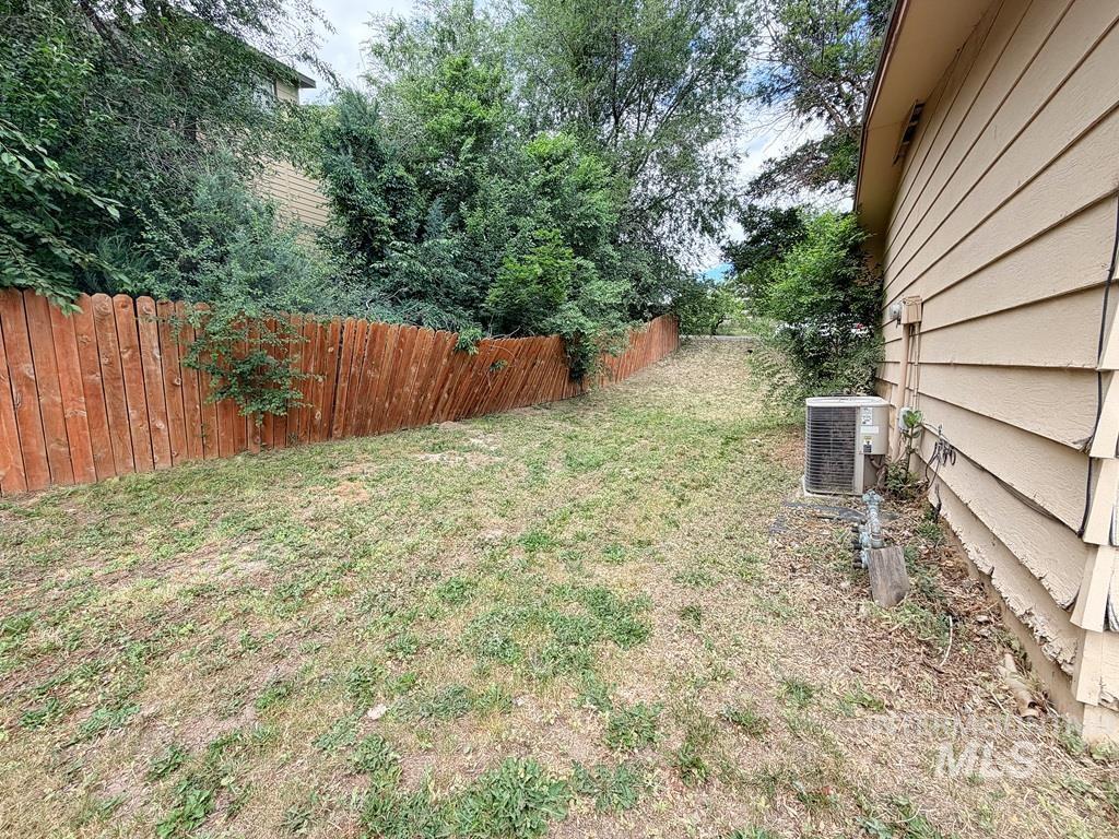 7060 S Valley Heights Drive, Boise, Idaho 83709, 3 Bedrooms, 1 Bathroom, Residential For Sale, Price $335,000, 98989687
