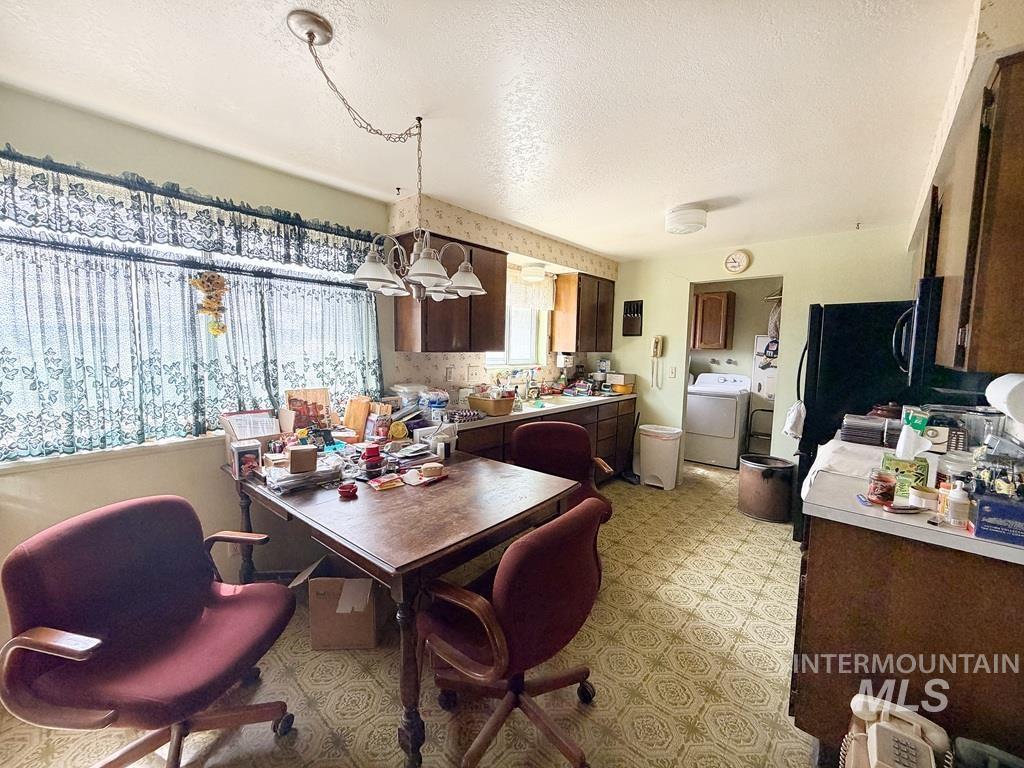 7060 S Valley Heights Drive, Boise, Idaho 83709, 3 Bedrooms, 1 Bathroom, Residential For Sale, Price $335,000, 98989687