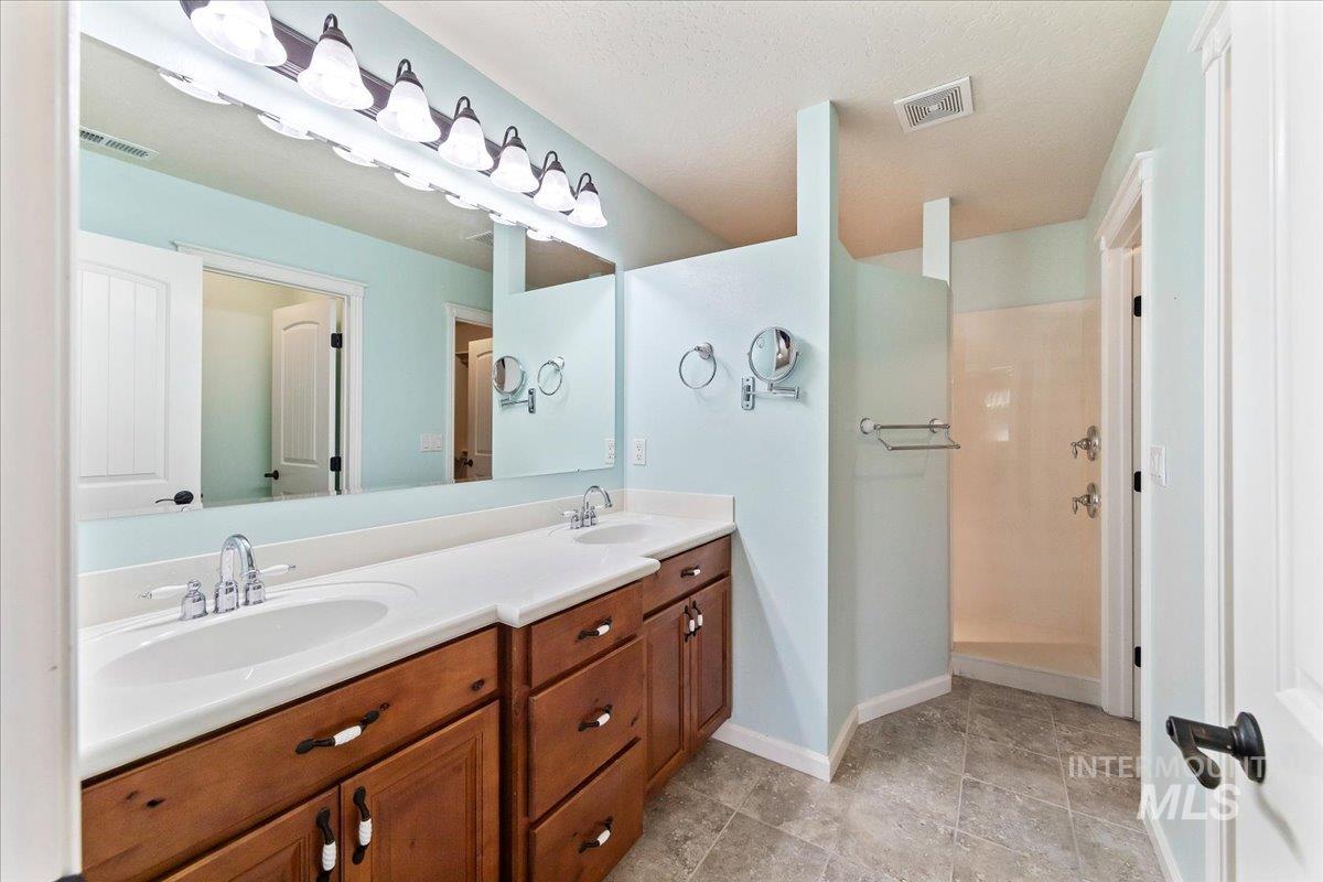 836 W San Francisco Pl, Nampa, Idaho 83686, 4 Bedrooms, 2.5 Bathrooms, Residential For Sale, Price $585,000,MLS 98989688