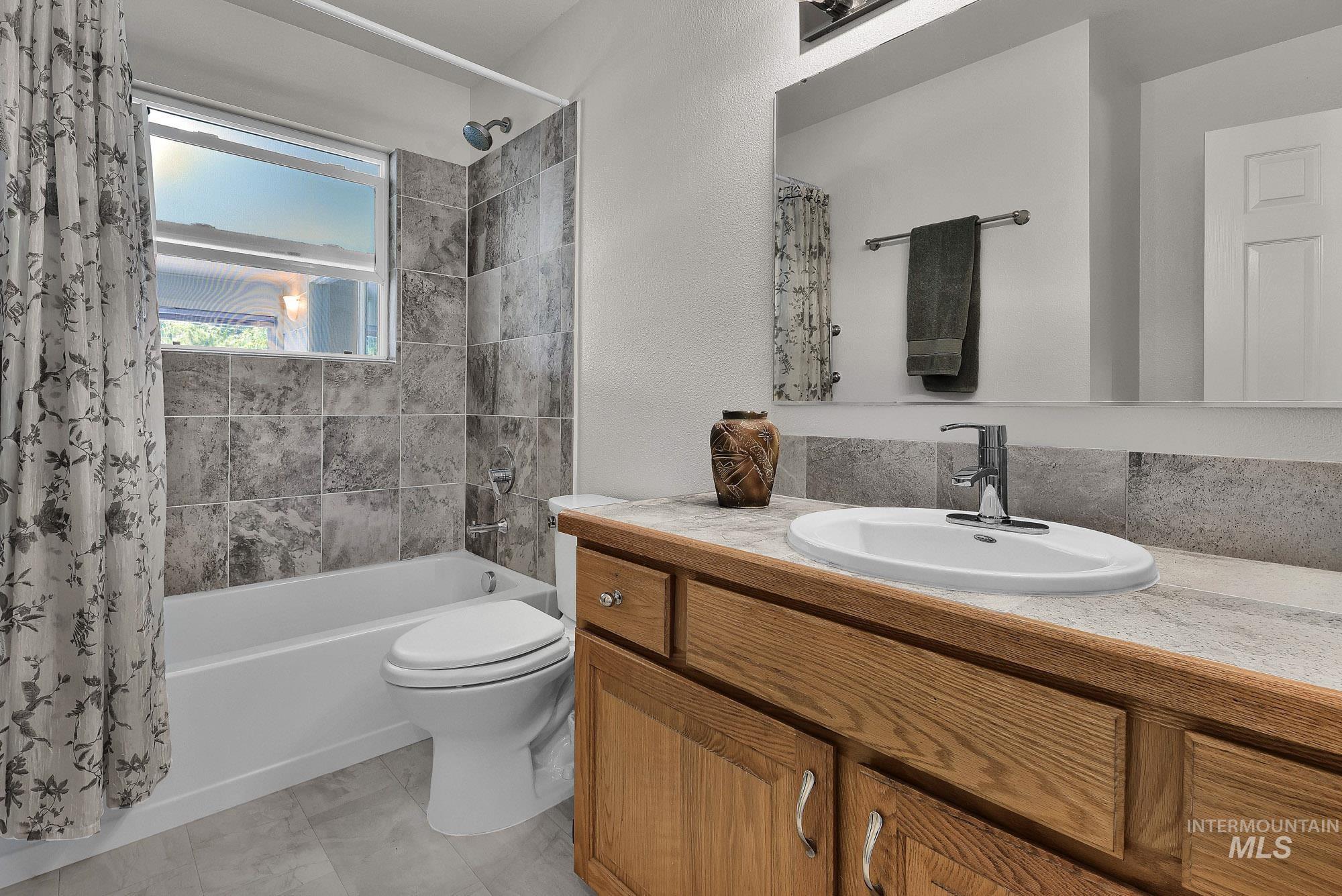 2911 S Holden Ave, Boise, Idaho 83706, 5 Bedrooms, 2 Bathrooms, Residential For Sale, Price $749,000, 98989691