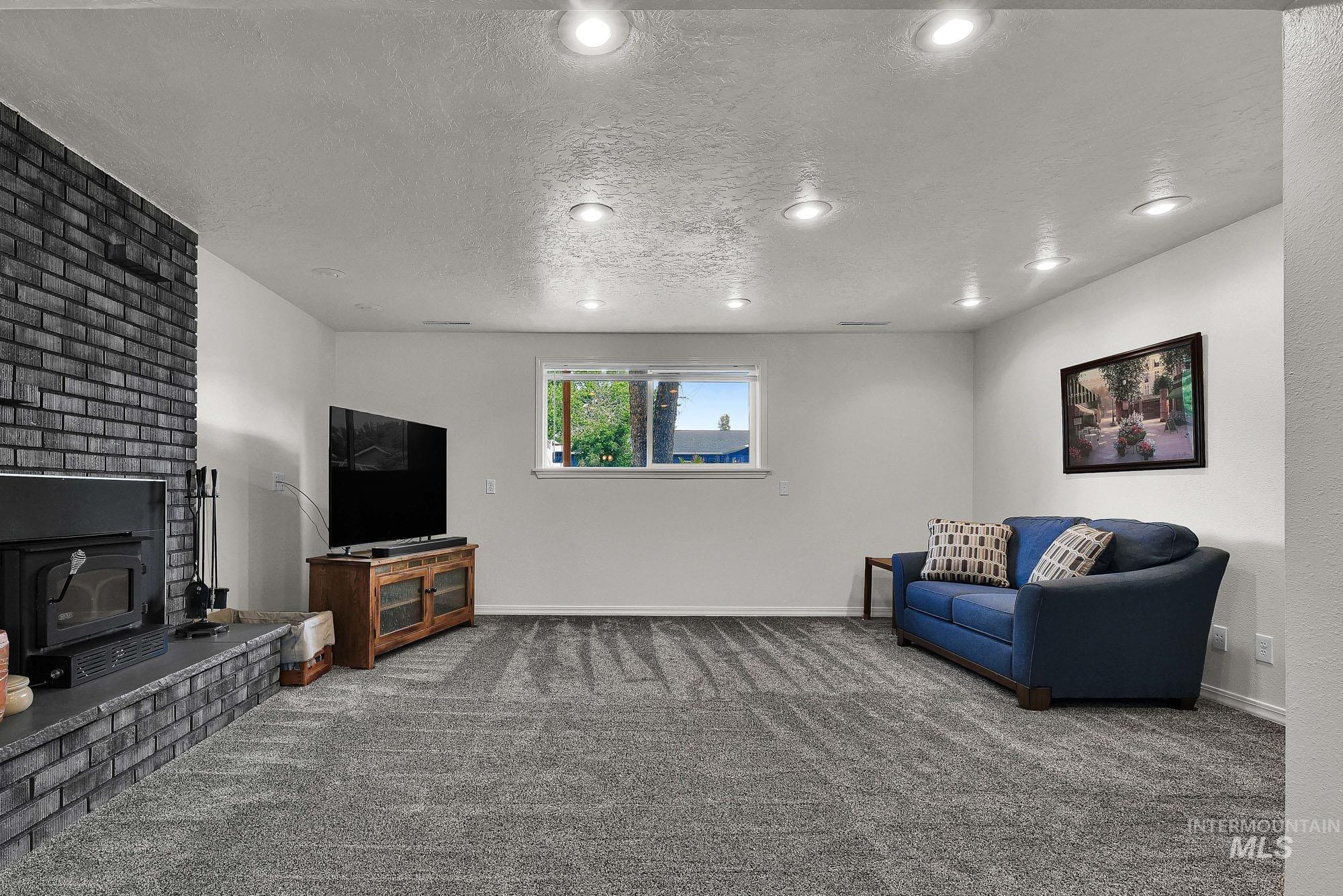 2911 S Holden Ave, Boise, Idaho 83706, 5 Bedrooms, 2 Bathrooms, Residential For Sale, Price $749,000, 98989691