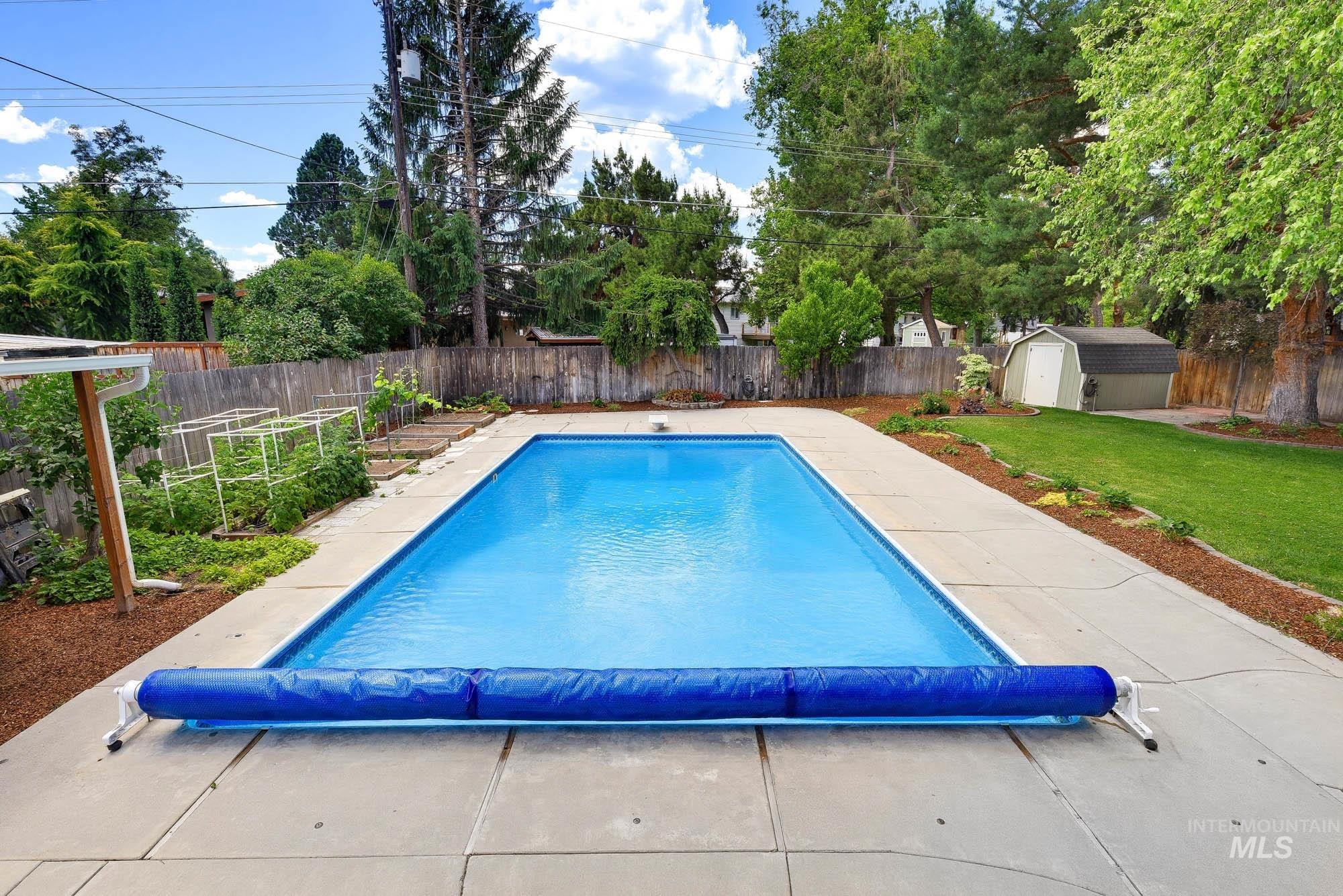 2911 S Holden Ave, Boise, Idaho 83706, 5 Bedrooms, 2 Bathrooms, Residential For Sale, Price $749,000, 98989691