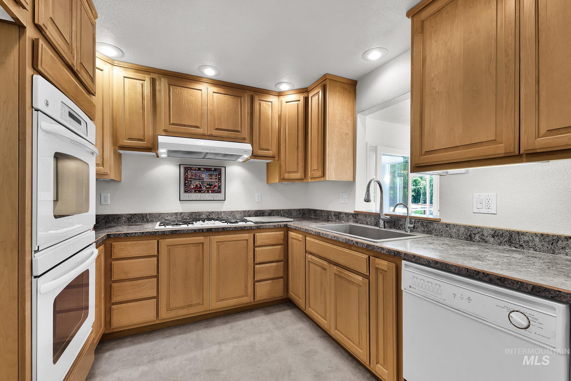 2911 S Holden Ave, Boise, Idaho 83706, 5 Bedrooms, 2 Bathrooms, Residential For Sale, Price $749,000, 98989691