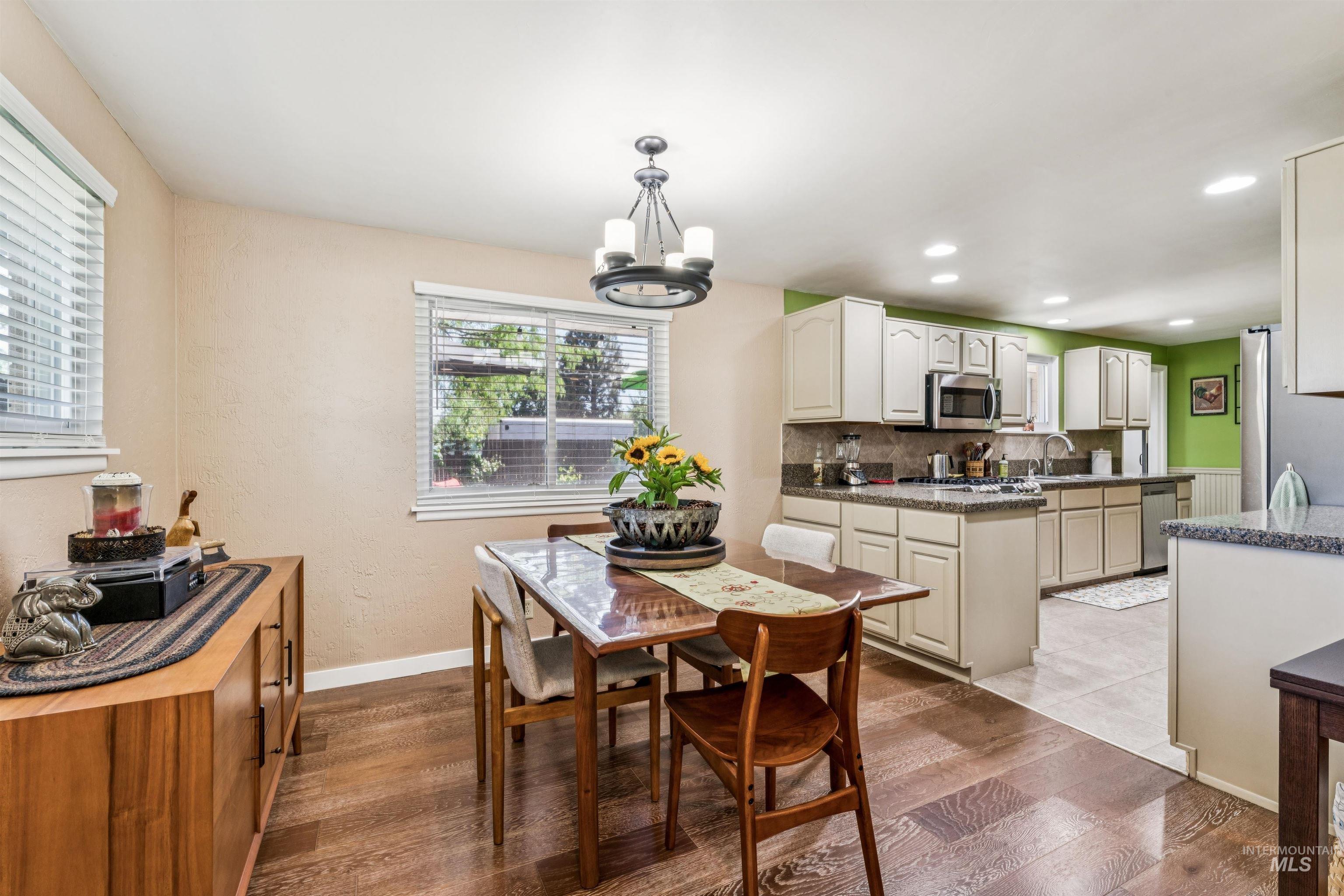 2175 E Karen Drive, Meridian, Idaho 83646, 3 Bedrooms, 2 Bathrooms, Residential For Sale, Price $875,000, 98989692