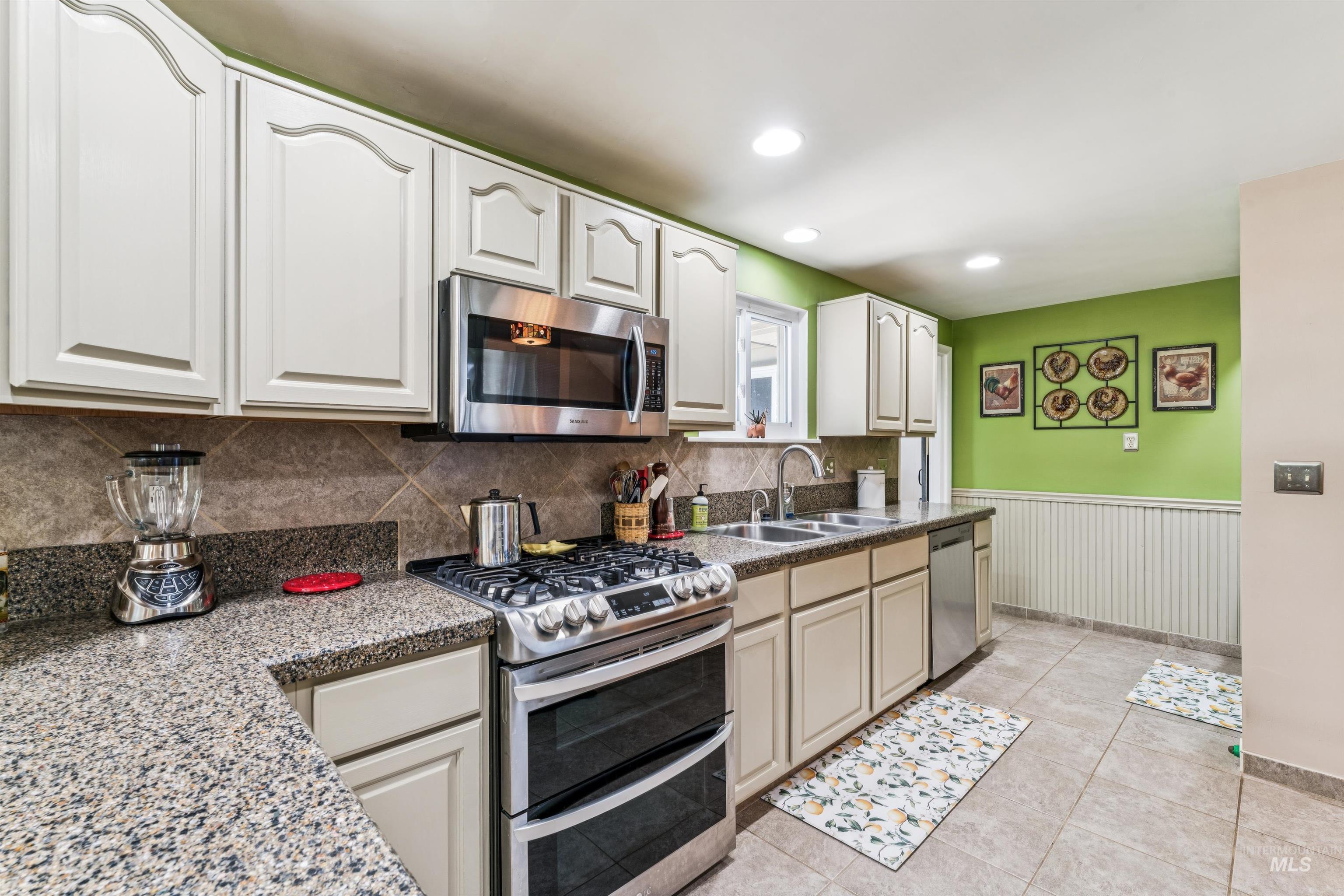 2175 E Karen Drive, Meridian, Idaho 83646, 3 Bedrooms, 2 Bathrooms, Residential For Sale, Price $934,900,MLS 98989692