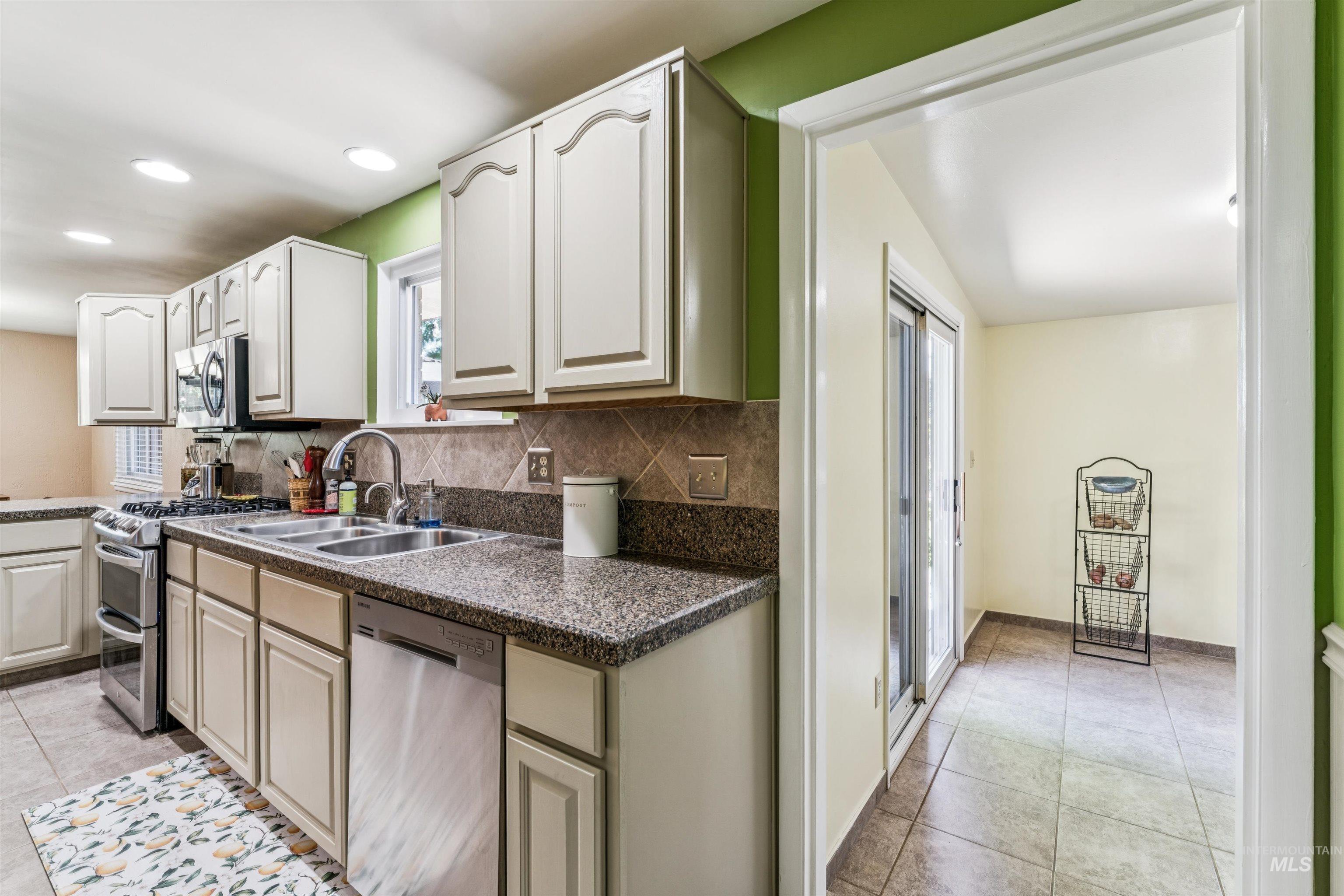 2175 E Karen Drive, Meridian, Idaho 83646, 3 Bedrooms, 2 Bathrooms, Residential For Sale, Price $875,000, 98989692