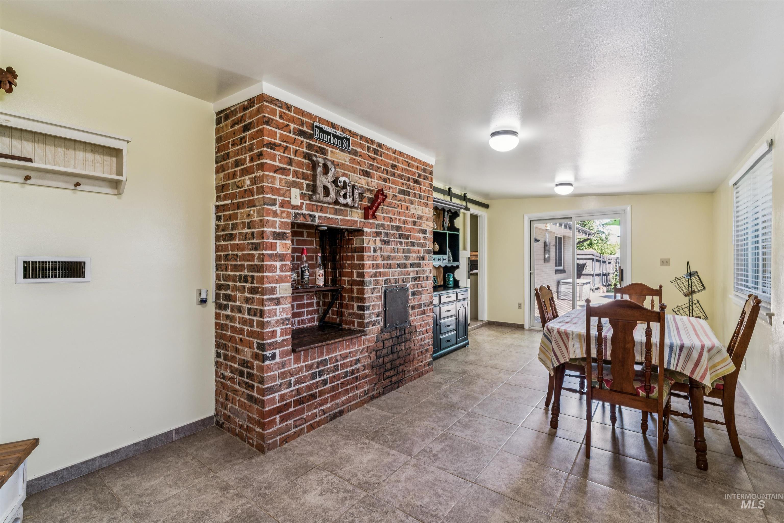 2175 E Karen Drive, Meridian, Idaho 83646, 3 Bedrooms, 2 Bathrooms, Residential For Sale, Price $875,000, 98989692