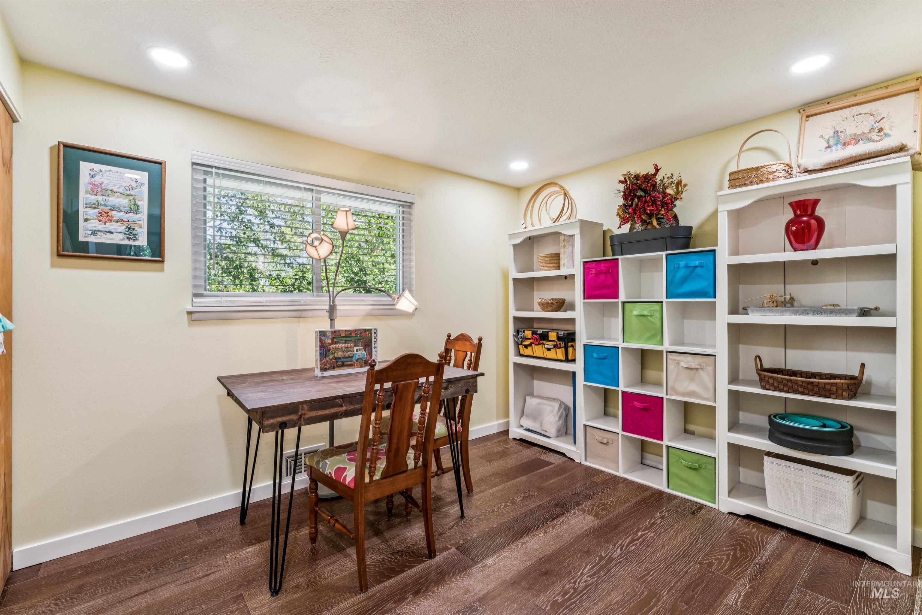 2175 E Karen Drive, Meridian, Idaho 83646, 3 Bedrooms, 2 Bathrooms, Residential For Sale, Price $875,000, 98989692