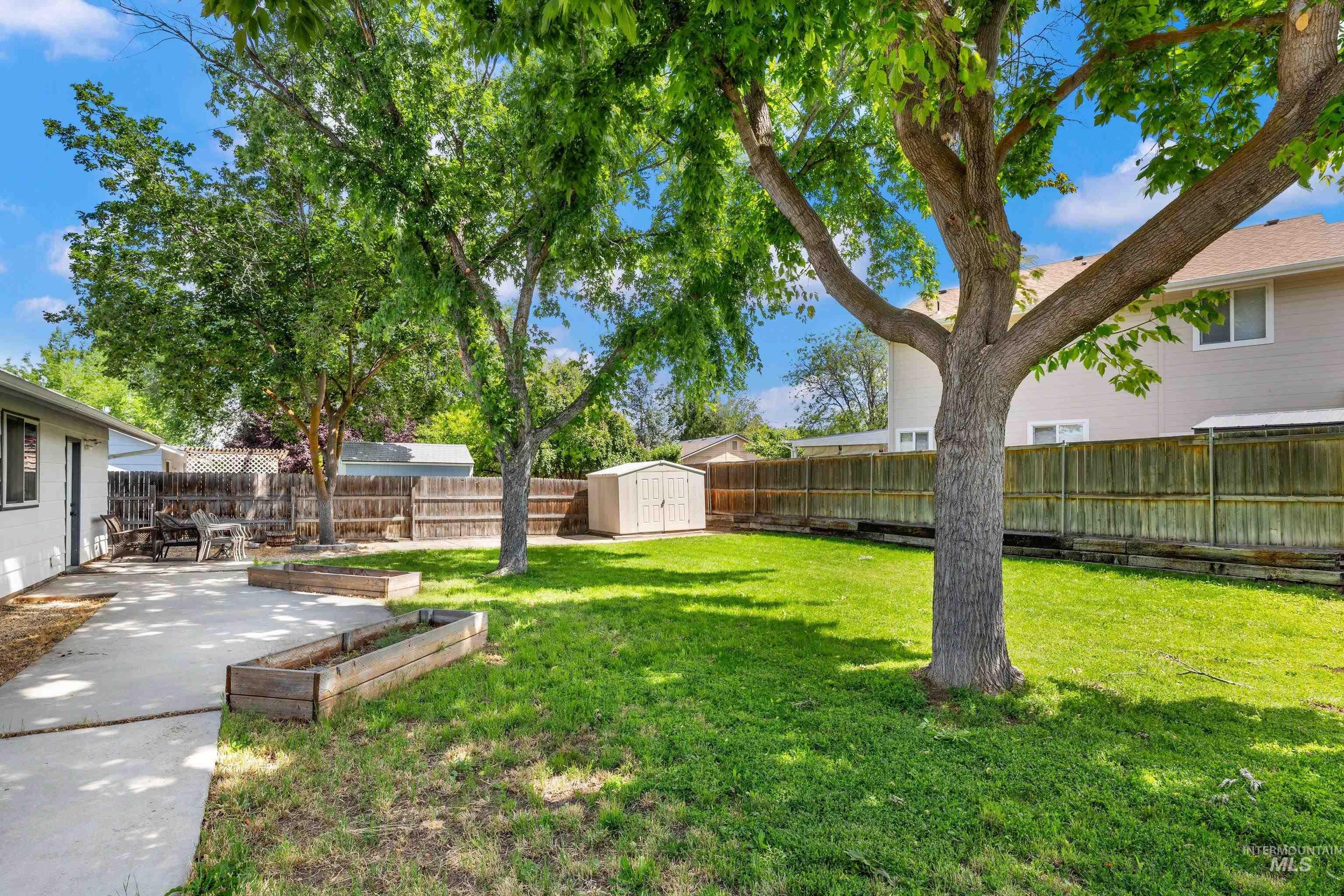 2950 N Cribbens Ave, Boise, Idaho 83713, 2 Bedrooms, 1 Bathroom, Residential For Sale, Price $300,000,MLS 98989696
