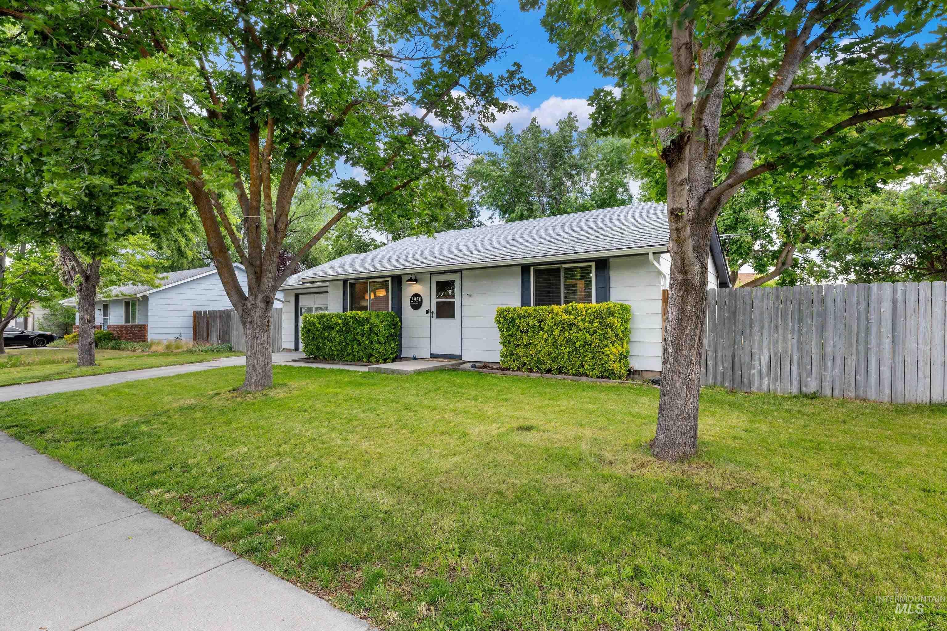 2950 N Cribbens Ave, Boise, Idaho 83713, 2 Bedrooms, 1 Bathroom, Residential For Sale, Price $300,000,MLS 98989696