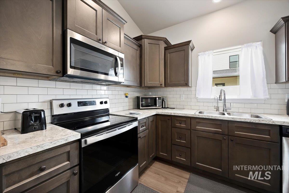 514 21st Ave E, Jerome, Idaho 83338, 3 Bedrooms, 2 Bathrooms, Residential For Sale, Price $342,000,MLS 98989697