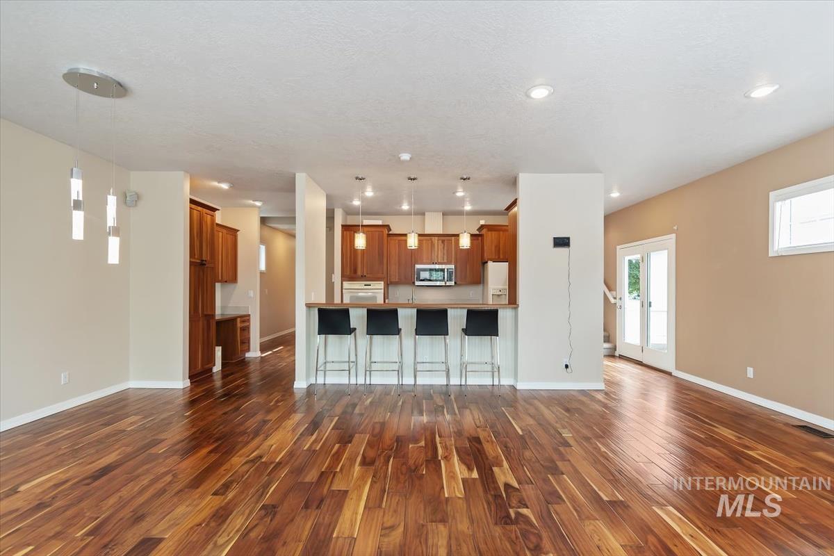 326 W Highland St, Boise, Idaho 83706-3924, 3 Bedrooms, 3.5 Bathrooms, Residential For Sale, Price $665,000,MLS 98989698